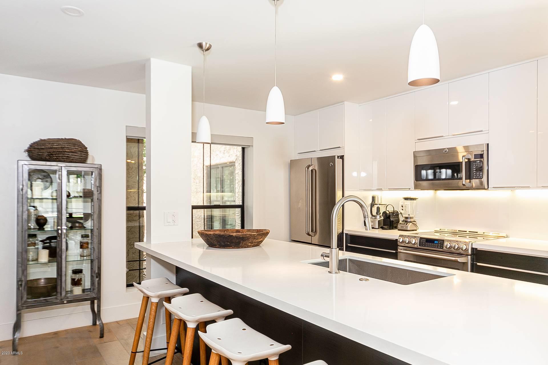 Phoenix, Arizona 85016, United States, 2 Bedrooms Bedrooms, ,2 BathroomsBathrooms,Residential,Active,73892