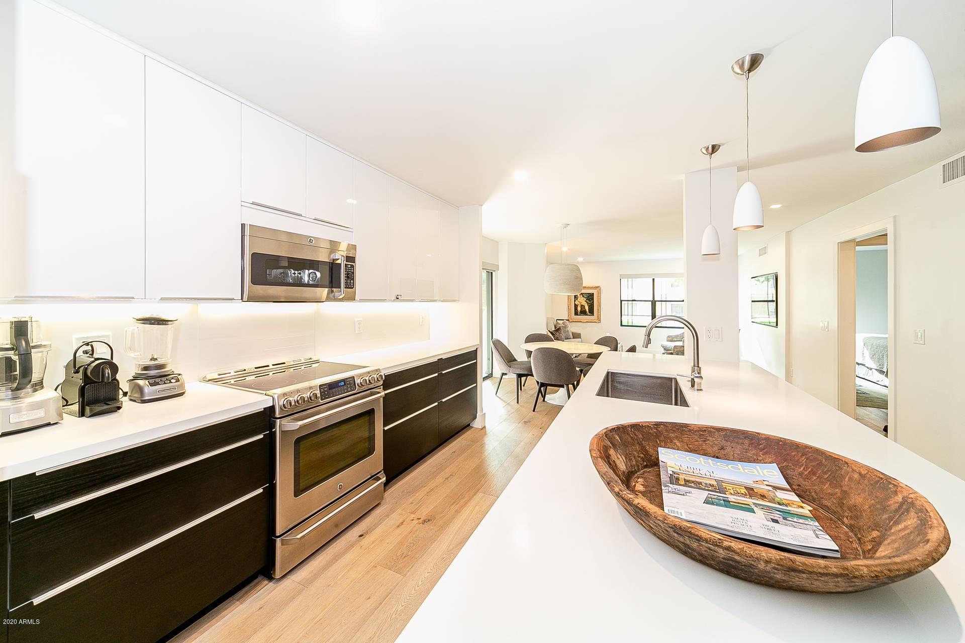 Phoenix, Arizona 85016, United States, 2 Bedrooms Bedrooms, ,2 BathroomsBathrooms,Residential,Active,73892