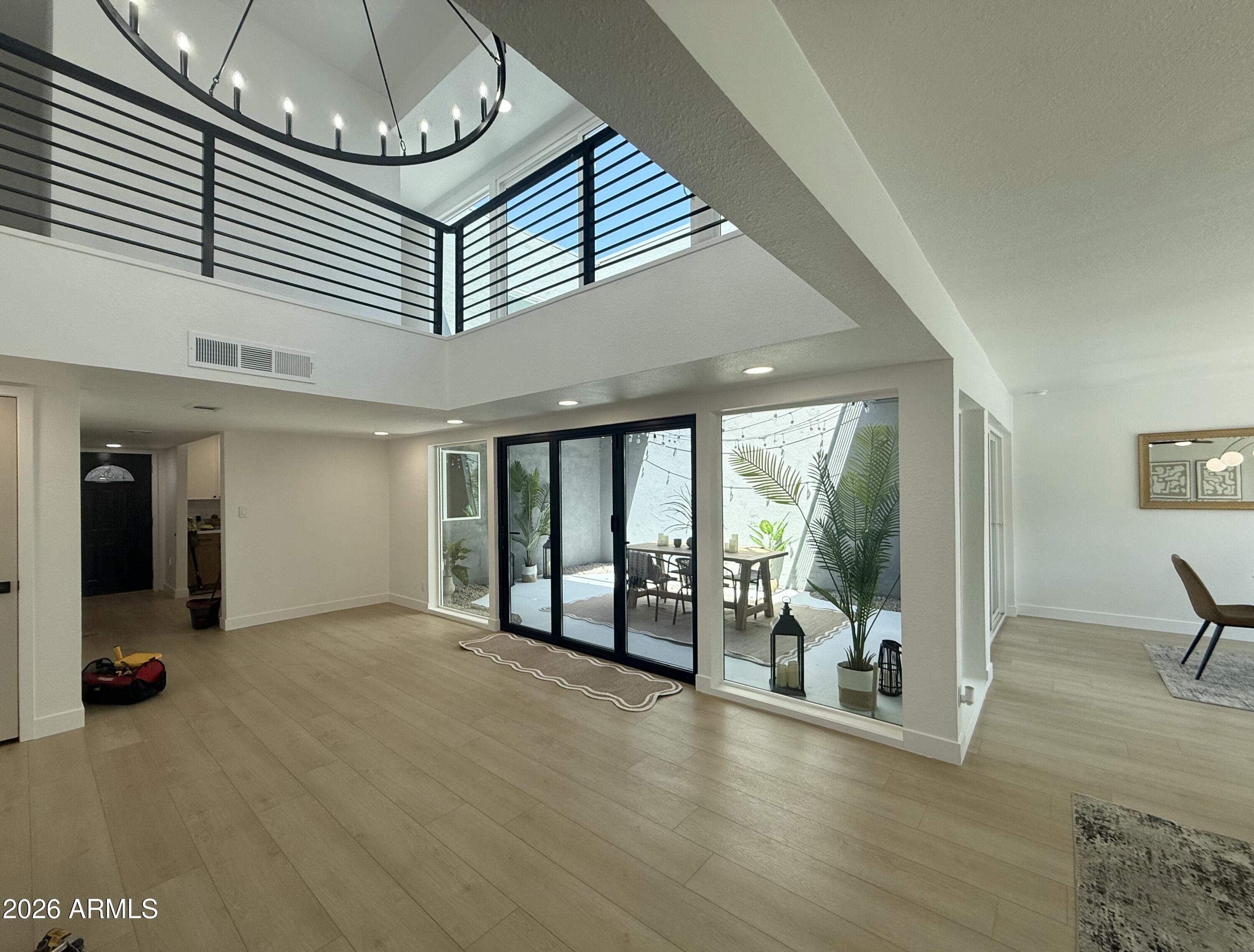 2323 E EVANS Drive
