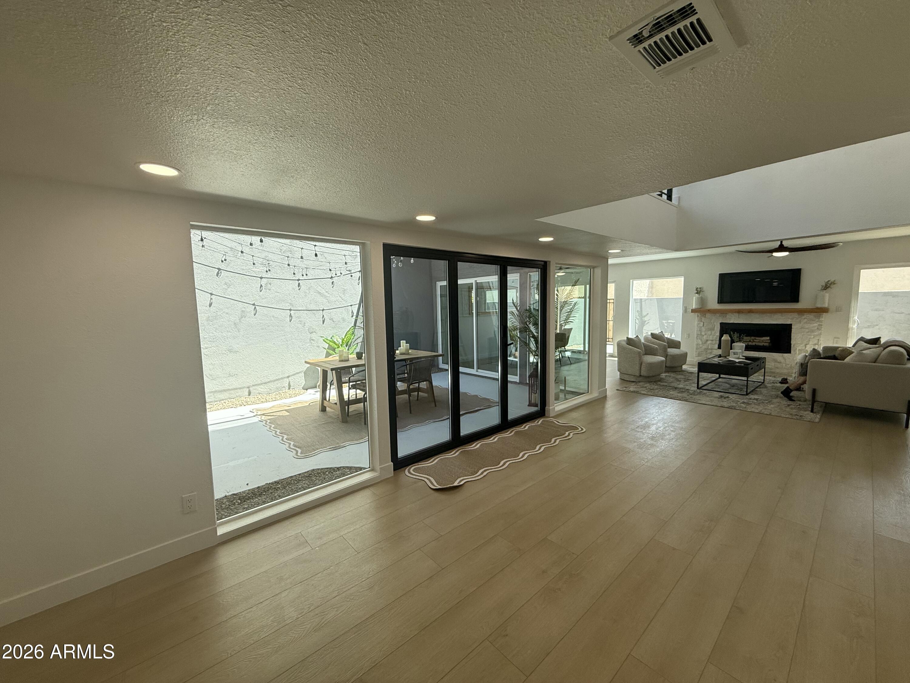 2323 E EVANS Drive