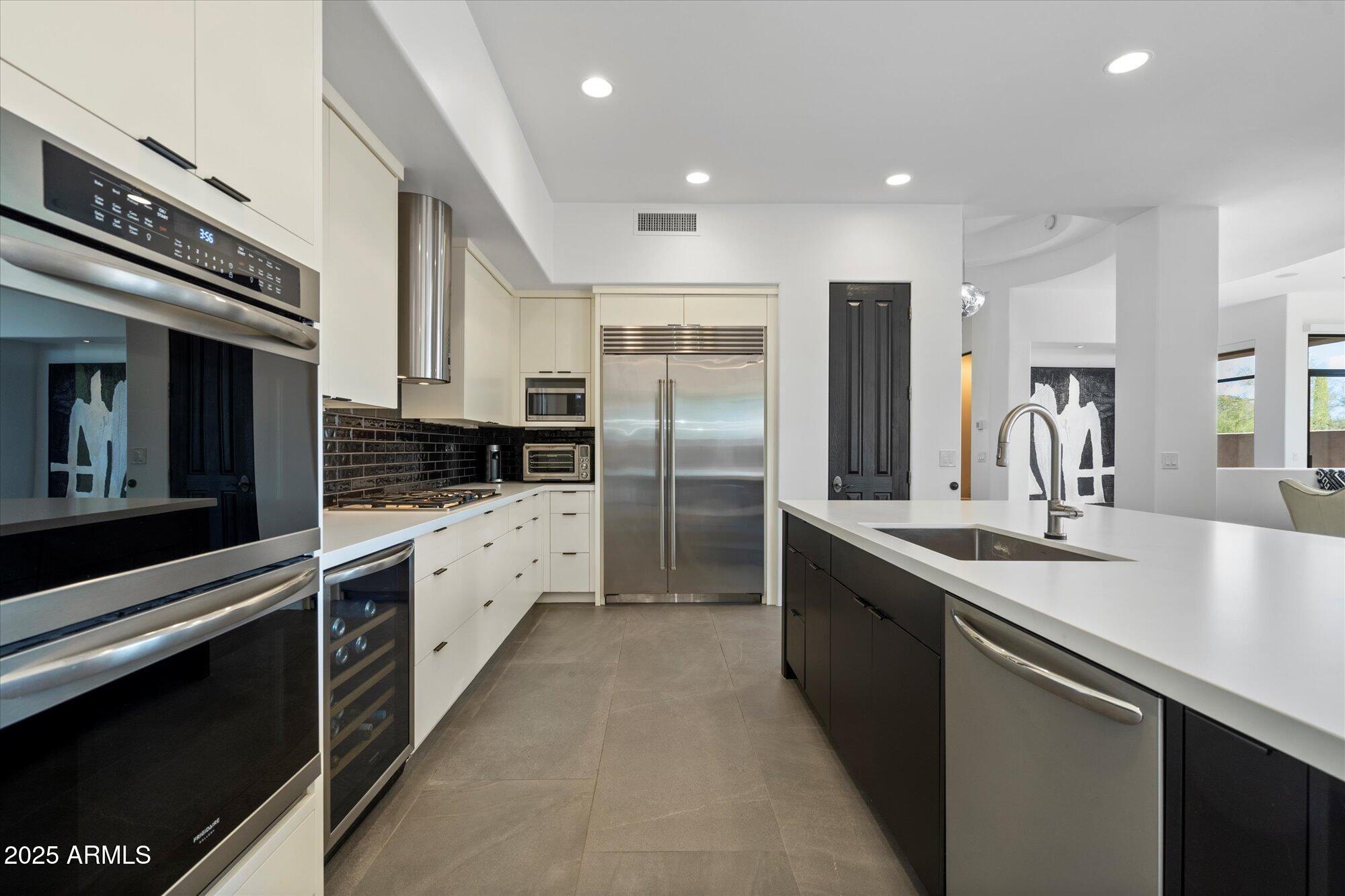 9280 E THOMPSON PEAK Parkway 39