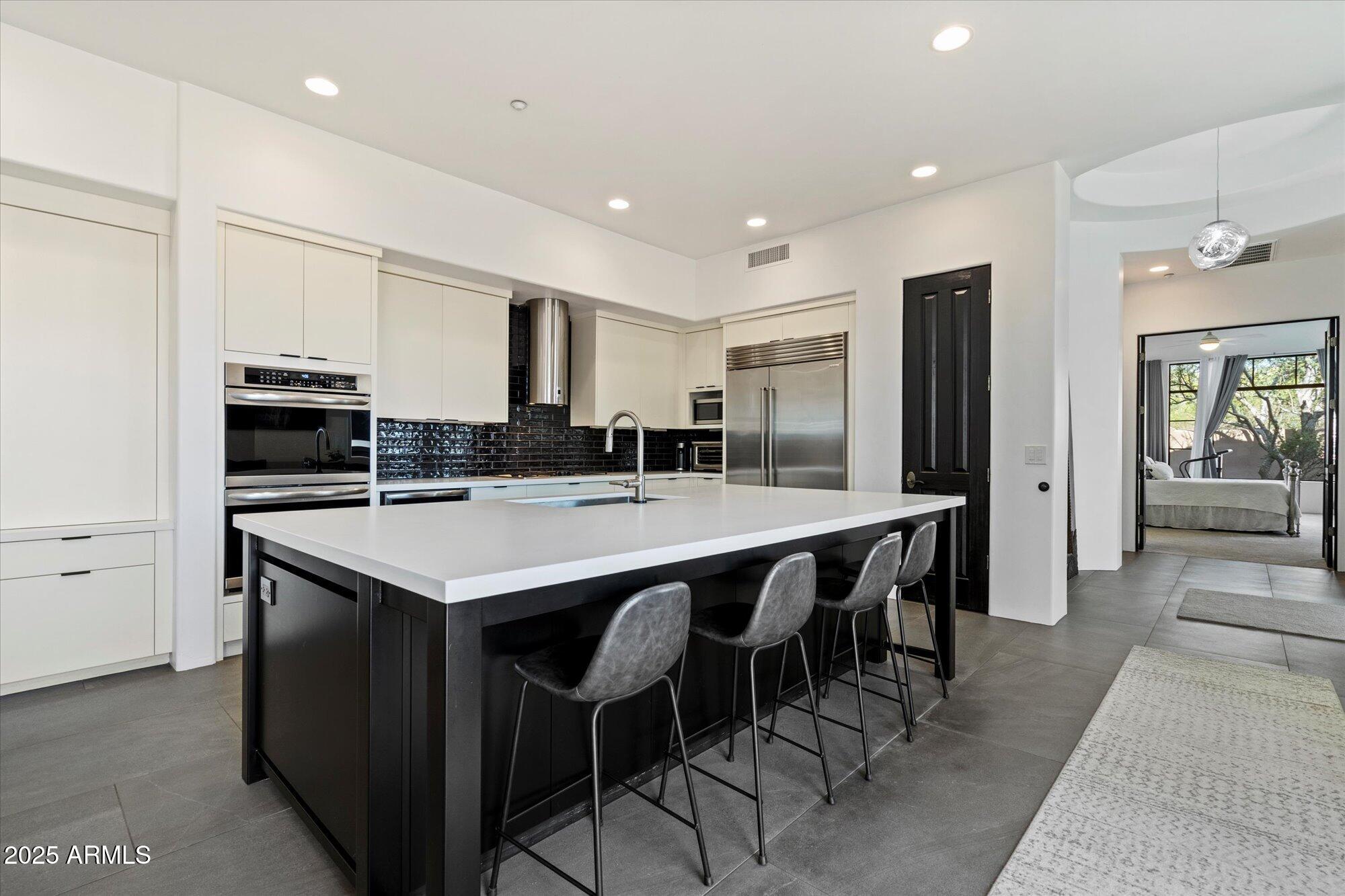 9280 E THOMPSON PEAK Parkway 39