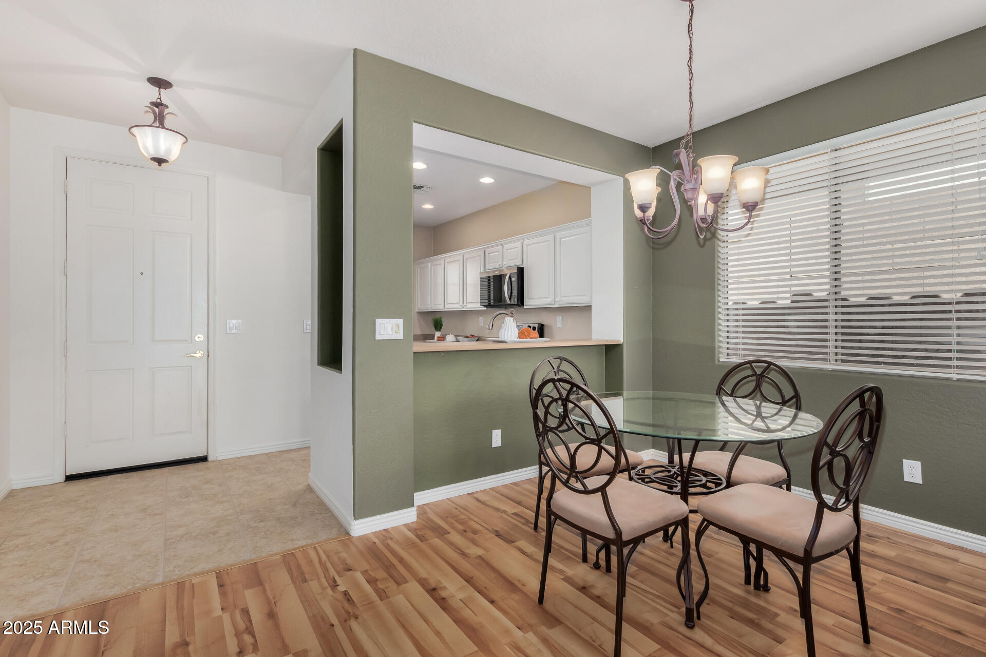 2419 W LEWIS AND CLARK Trail