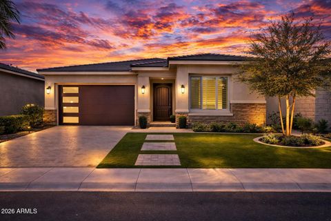 Photo of 2831 E Los Gatos Drive, Phoenix, AZ 85050 (MLS # 7003989)