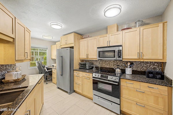 10454 W PALMERAS DR, SUN CITY, AZ 85373 - Image 192044fcabd893d2b4630bb56331ba47/3463270616