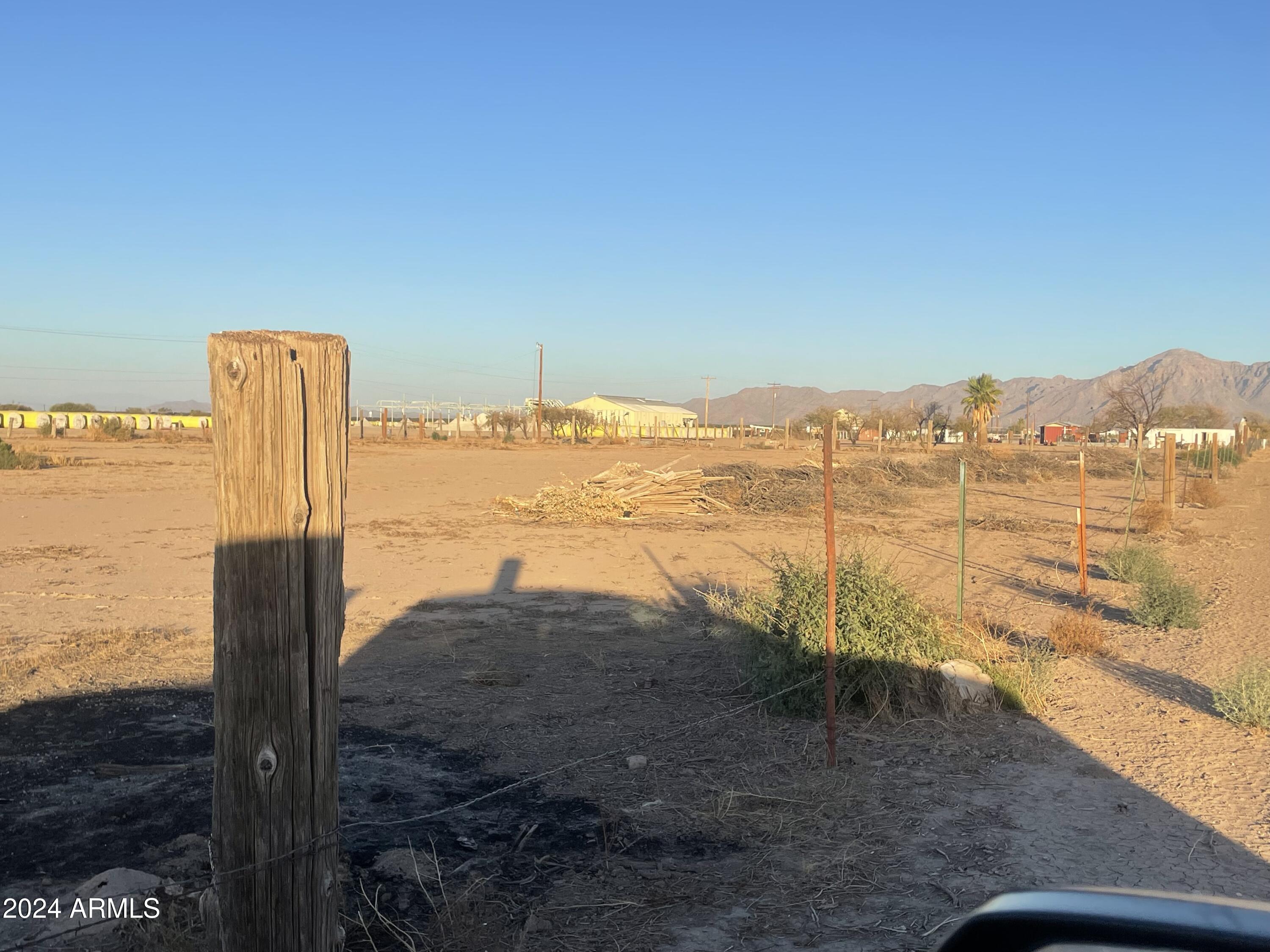 829 E SALAZAR Road '''-'''