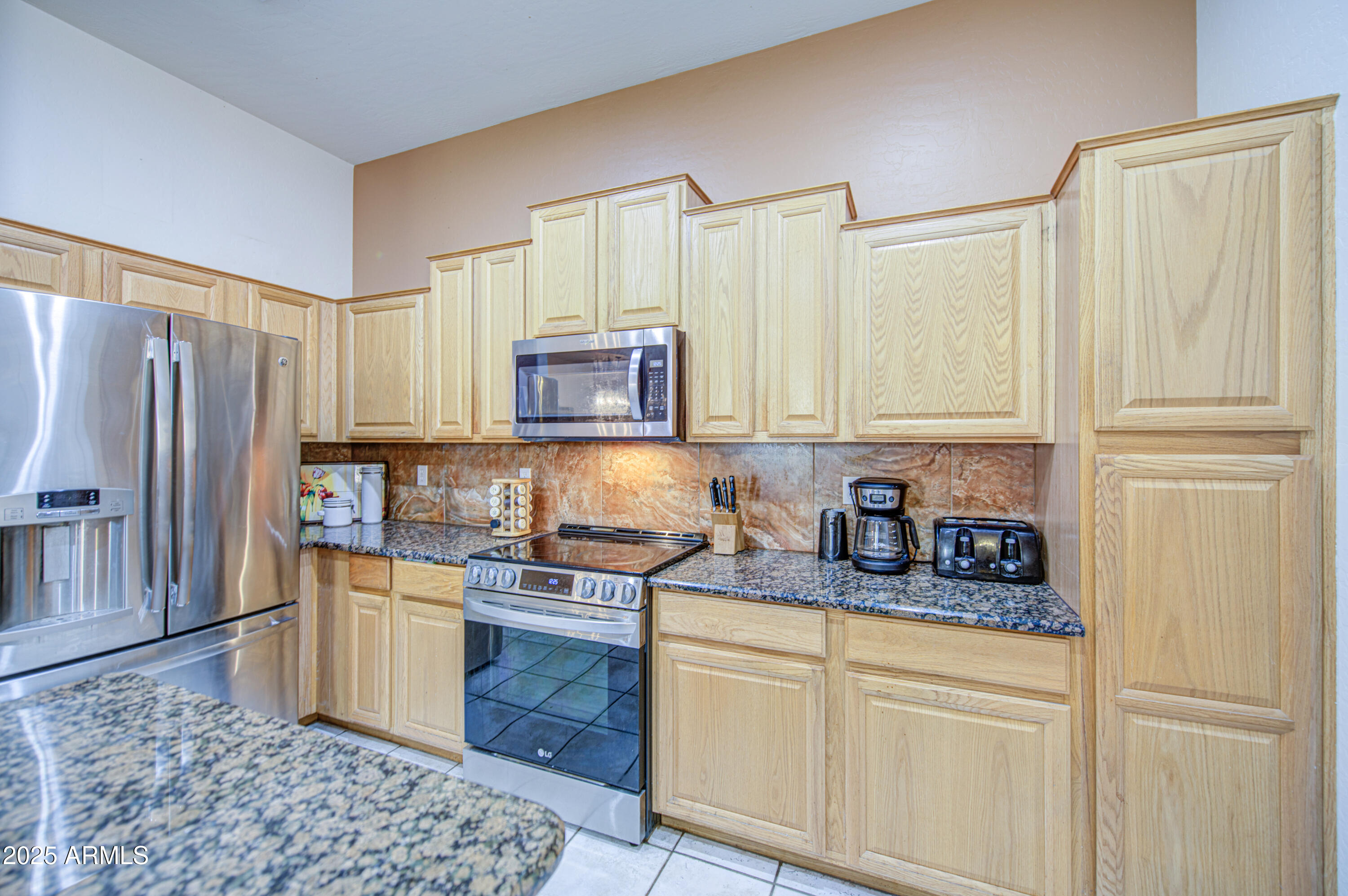 2480 E STEPHENS Place