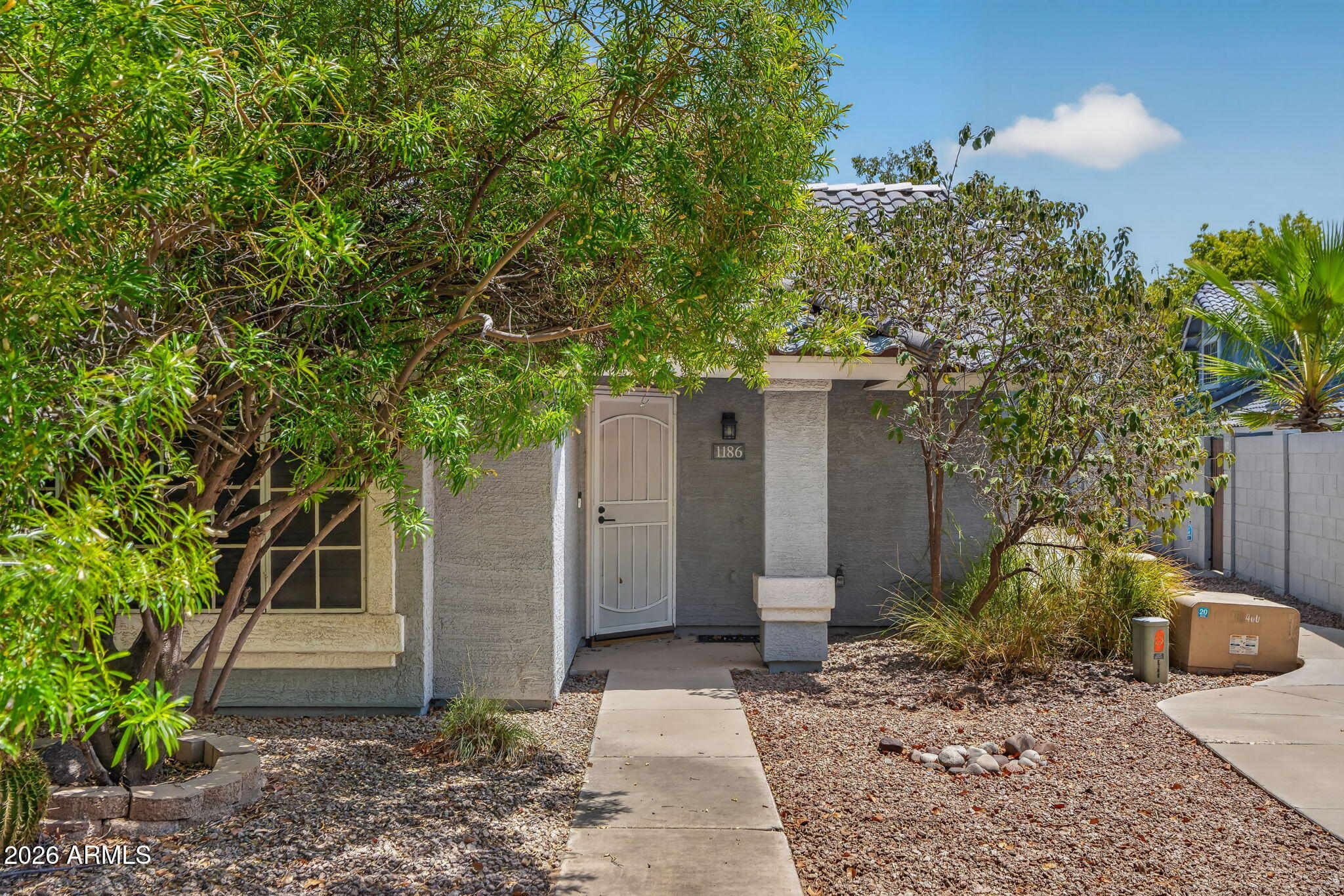 860 N MCQUEEN Road 1186