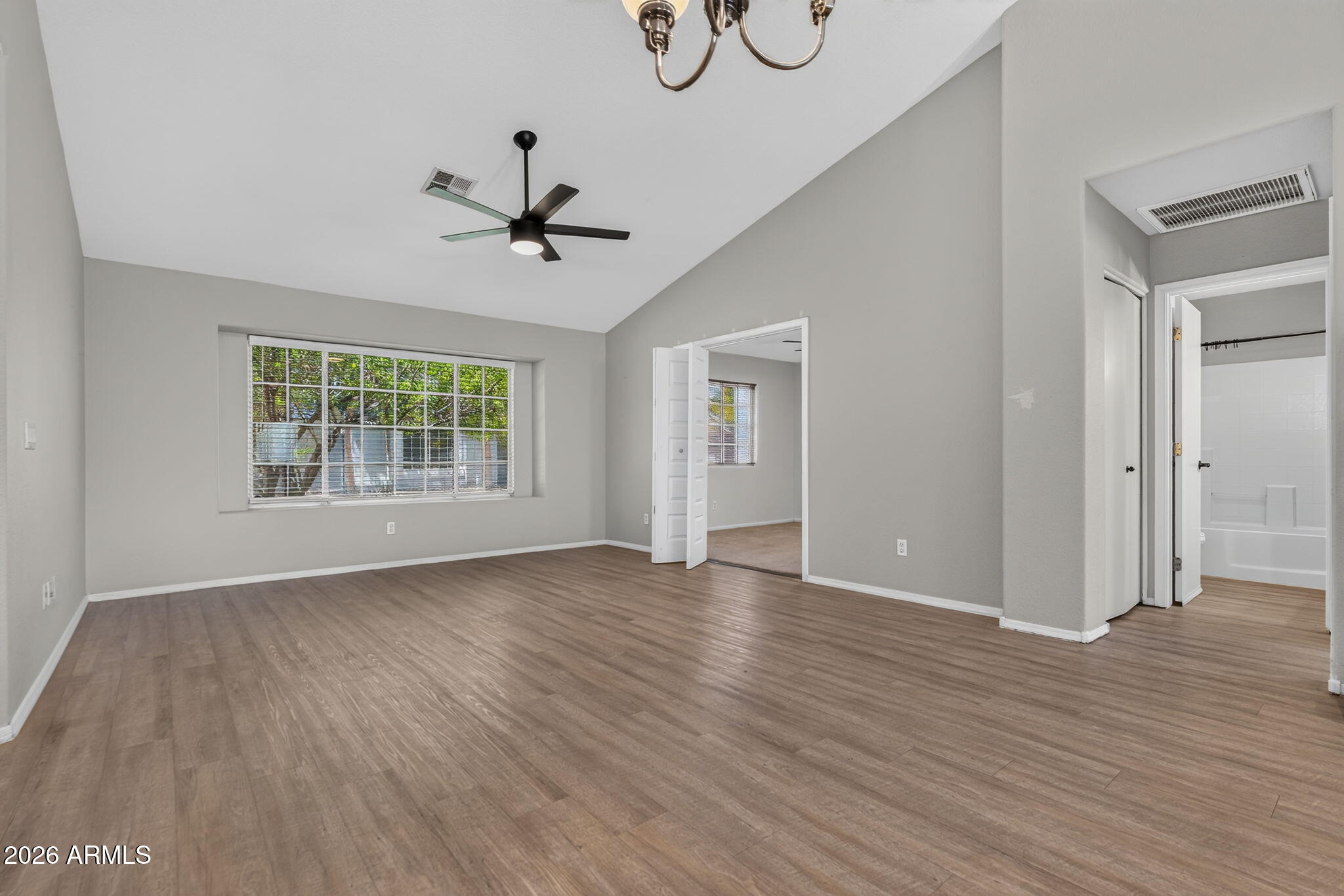 860 N MCQUEEN Road 1186