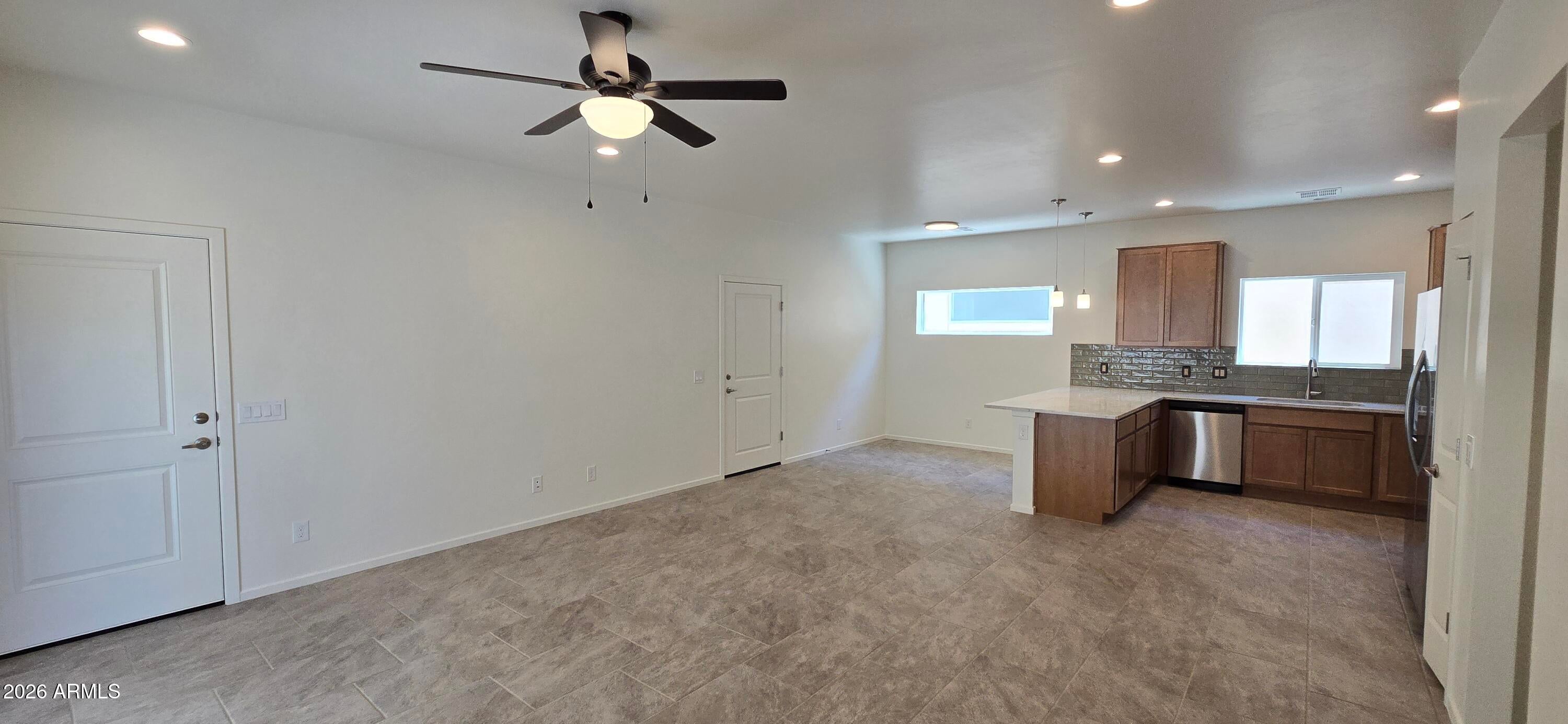 702 S Sky Ranch Road