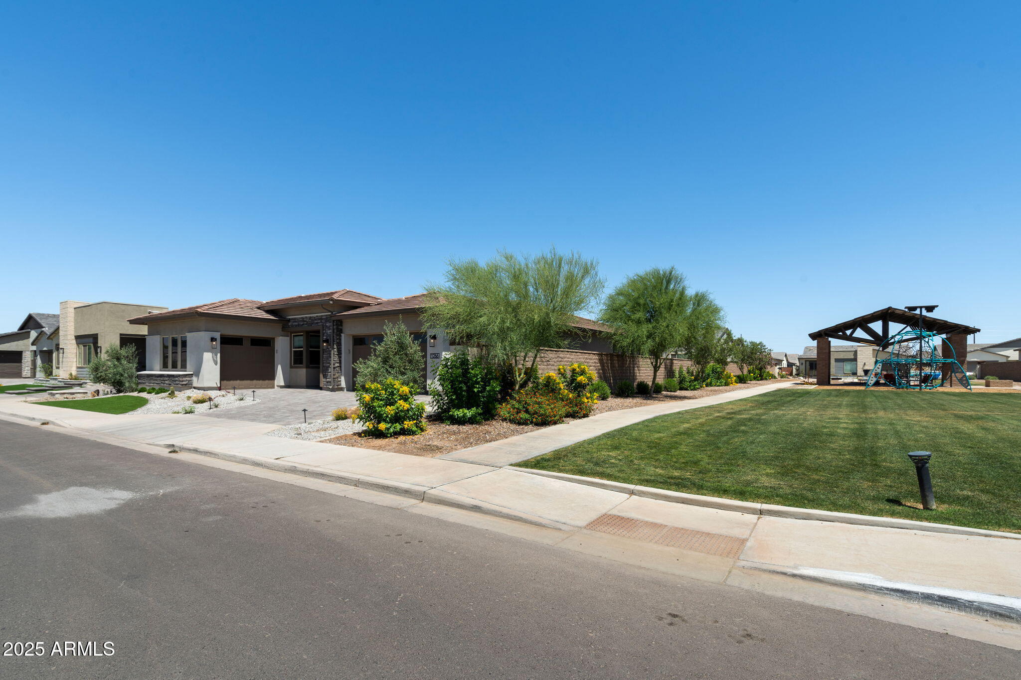 1266 E DONATO Drive
