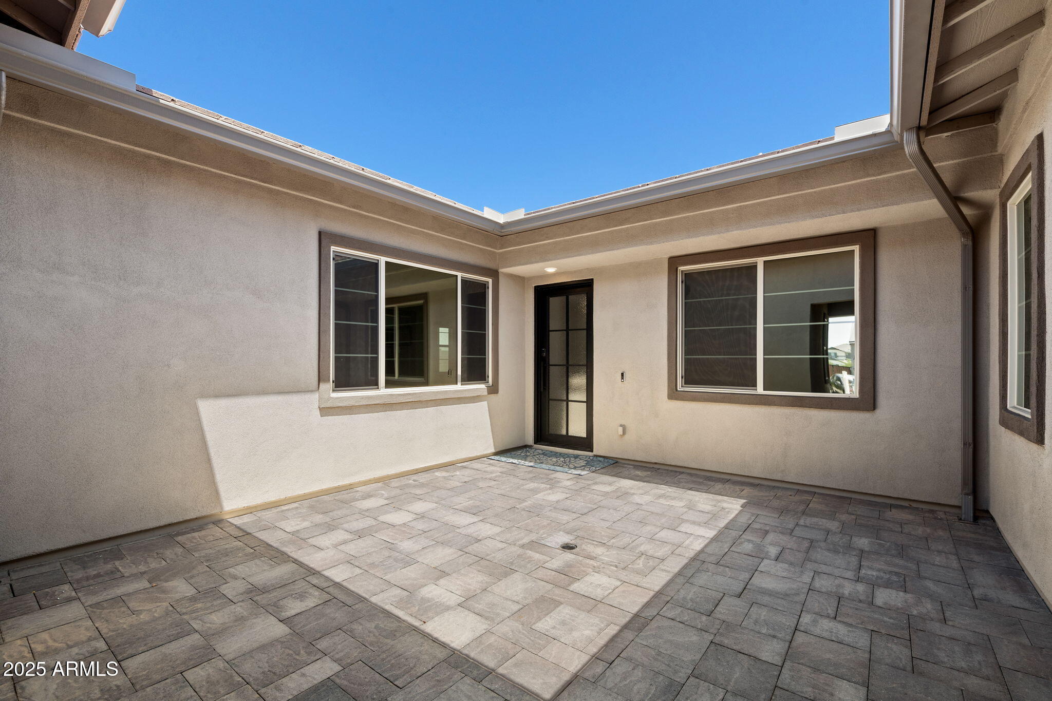 1266 E DONATO Drive