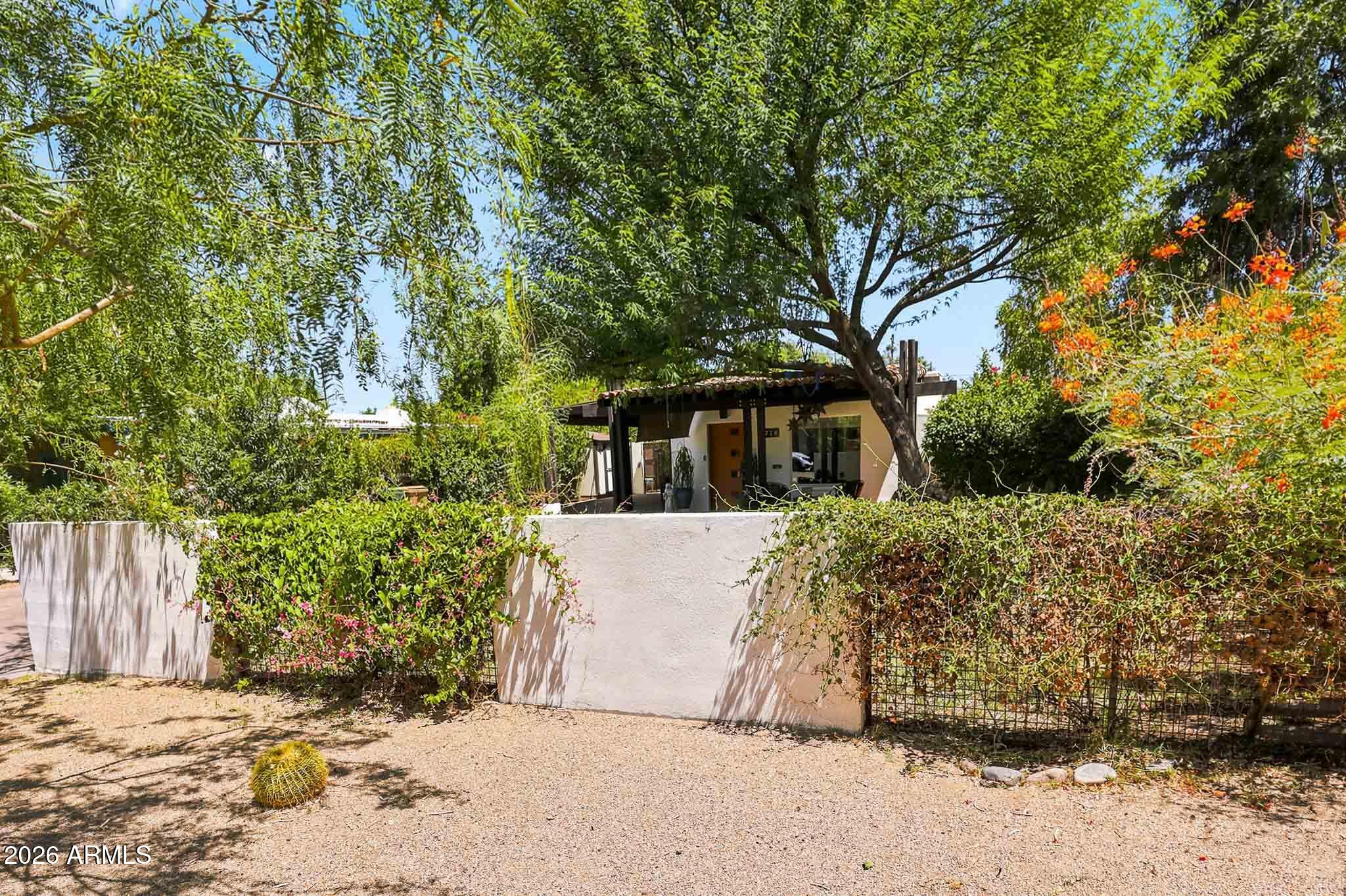 2734 E FLOWER Street