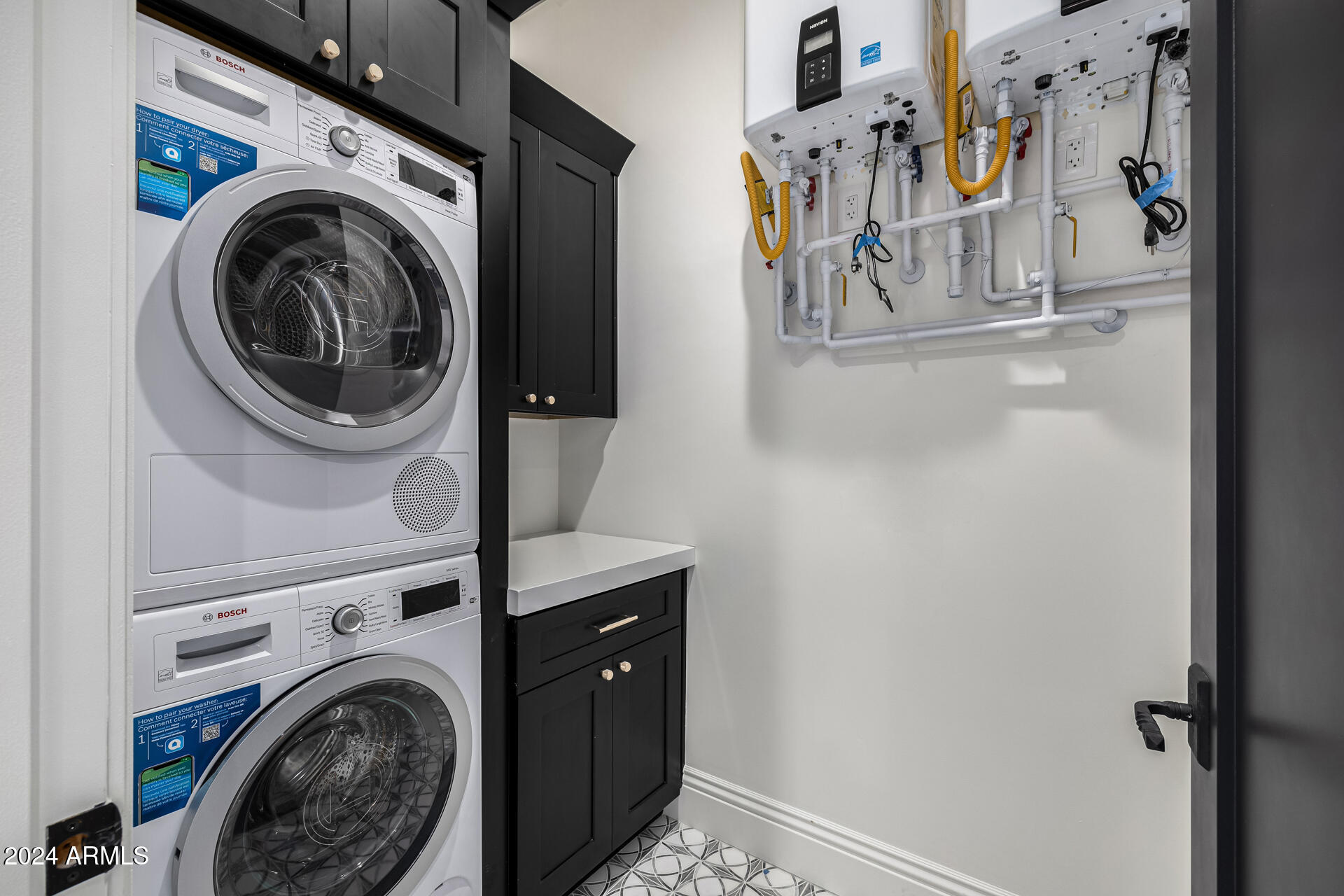 AVALON ESTATES REPLAT - Residential