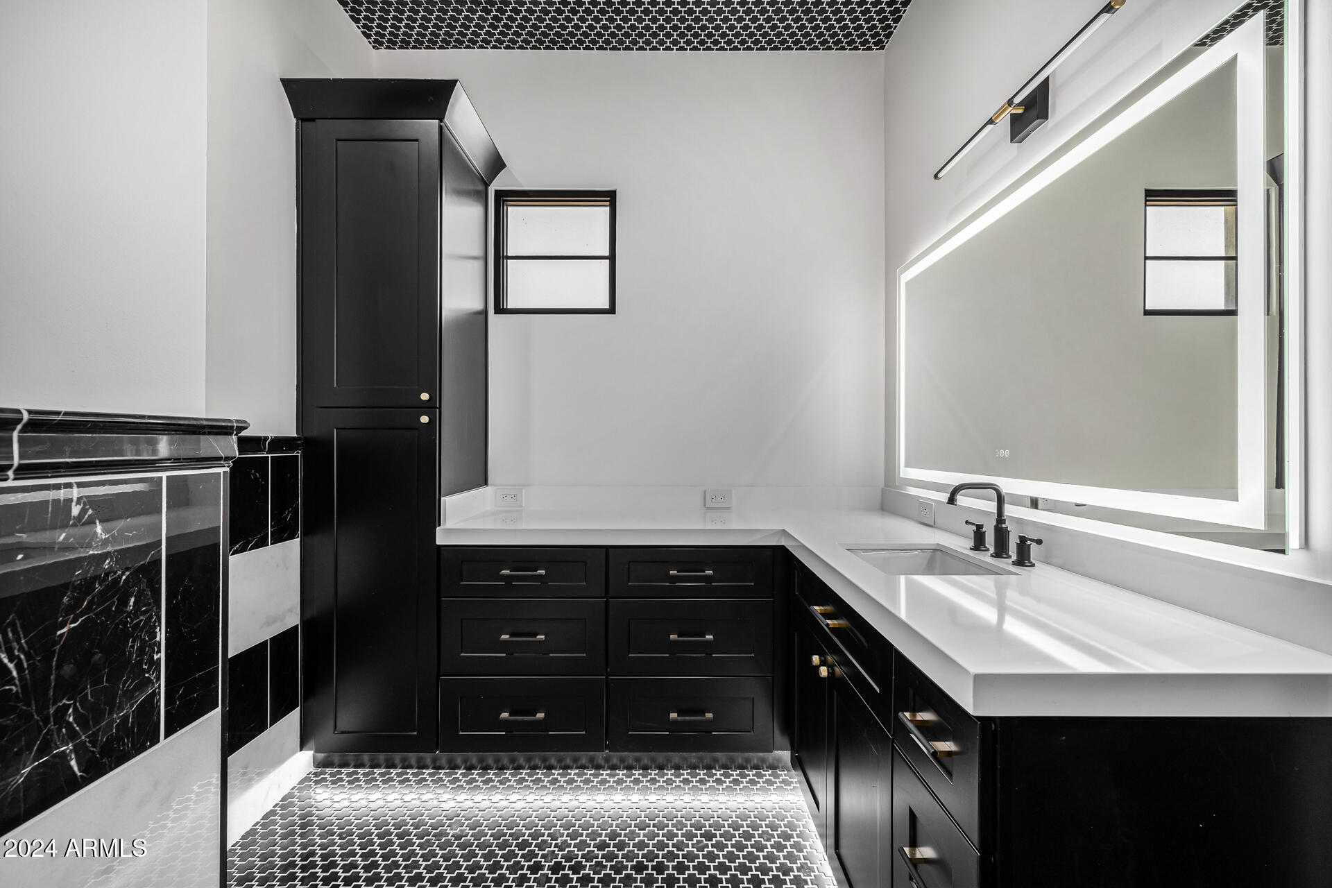 AVALON ESTATES REPLAT - Residential