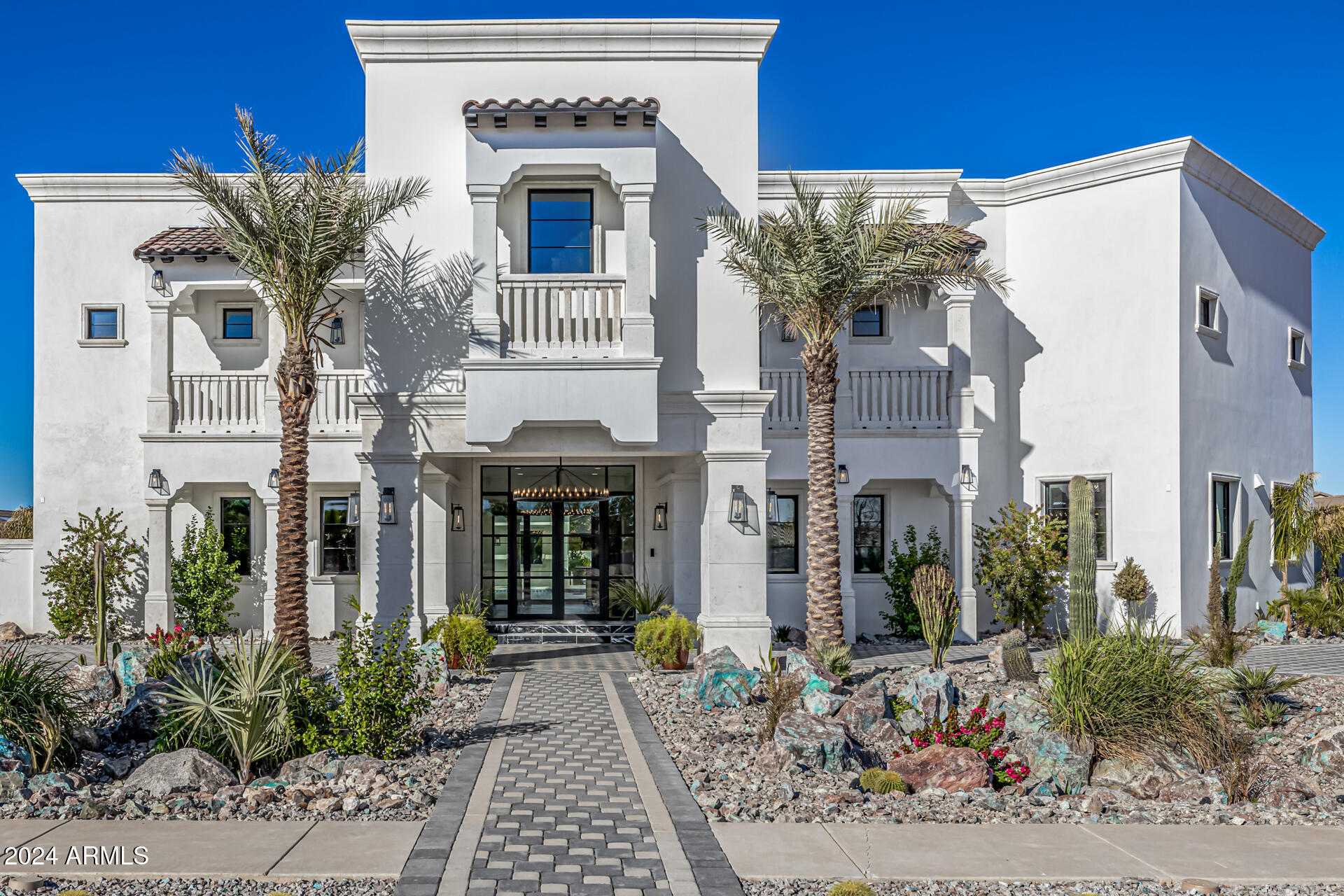 1480 E RAVEN Court