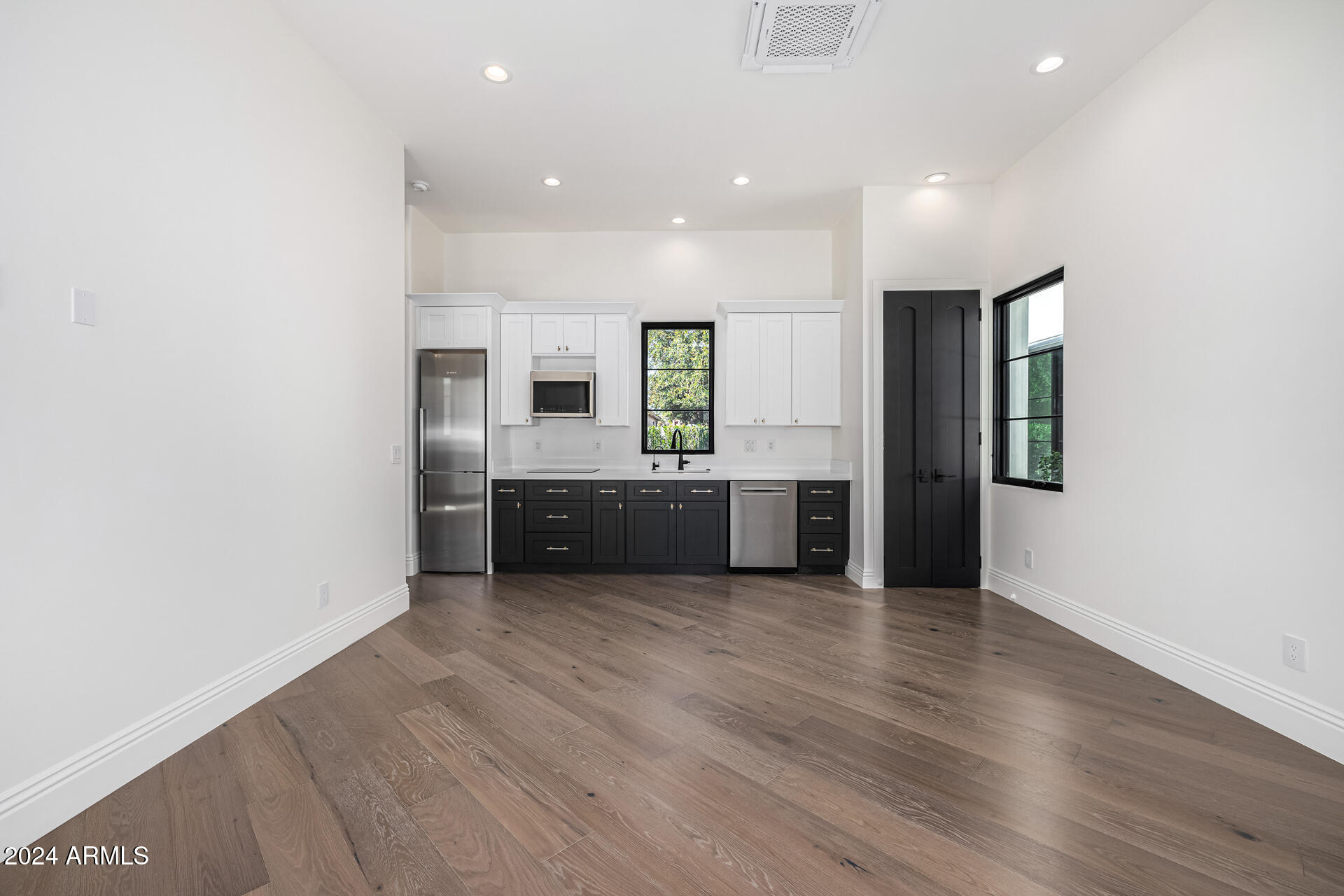 AVALON ESTATES REPLAT - Residential