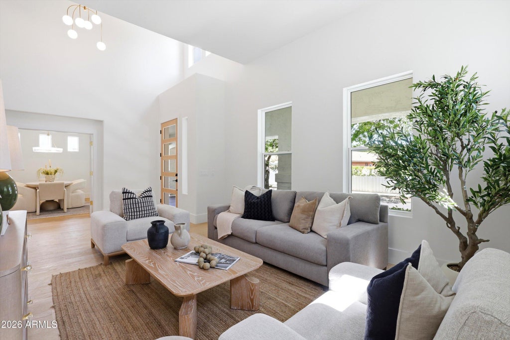 Photo of 1360 S Mulberry Street, Gilbert, AZ 85296 (MLS # 7083887)