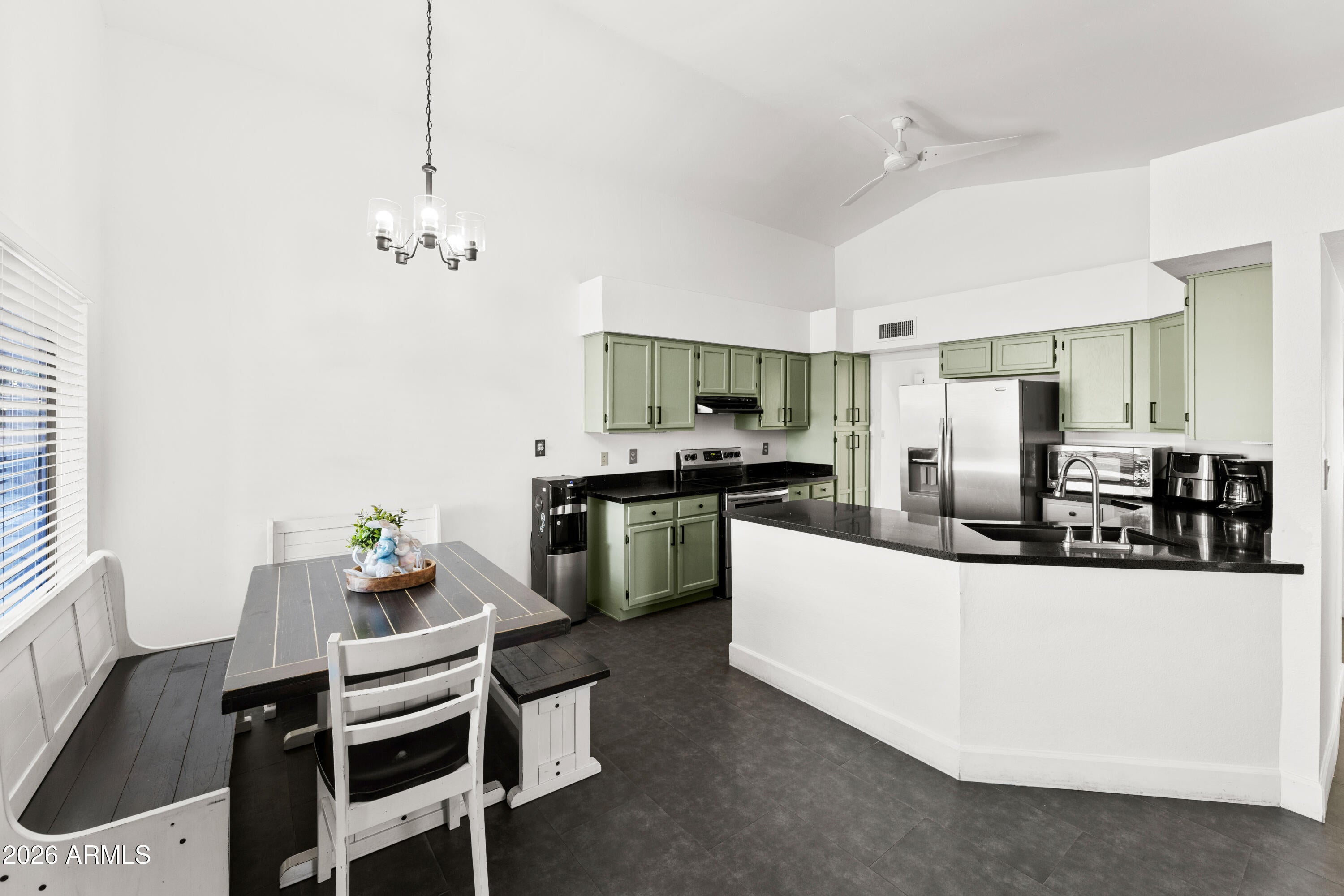 1457 N HOBSON --