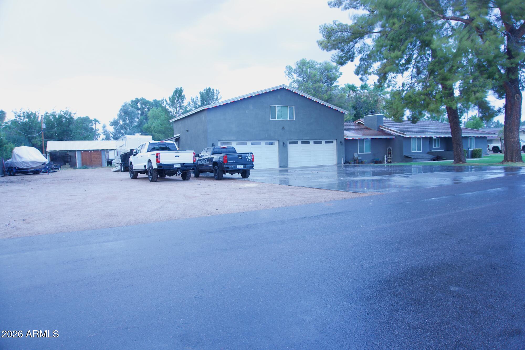 3310 E CAMPBELL Road
