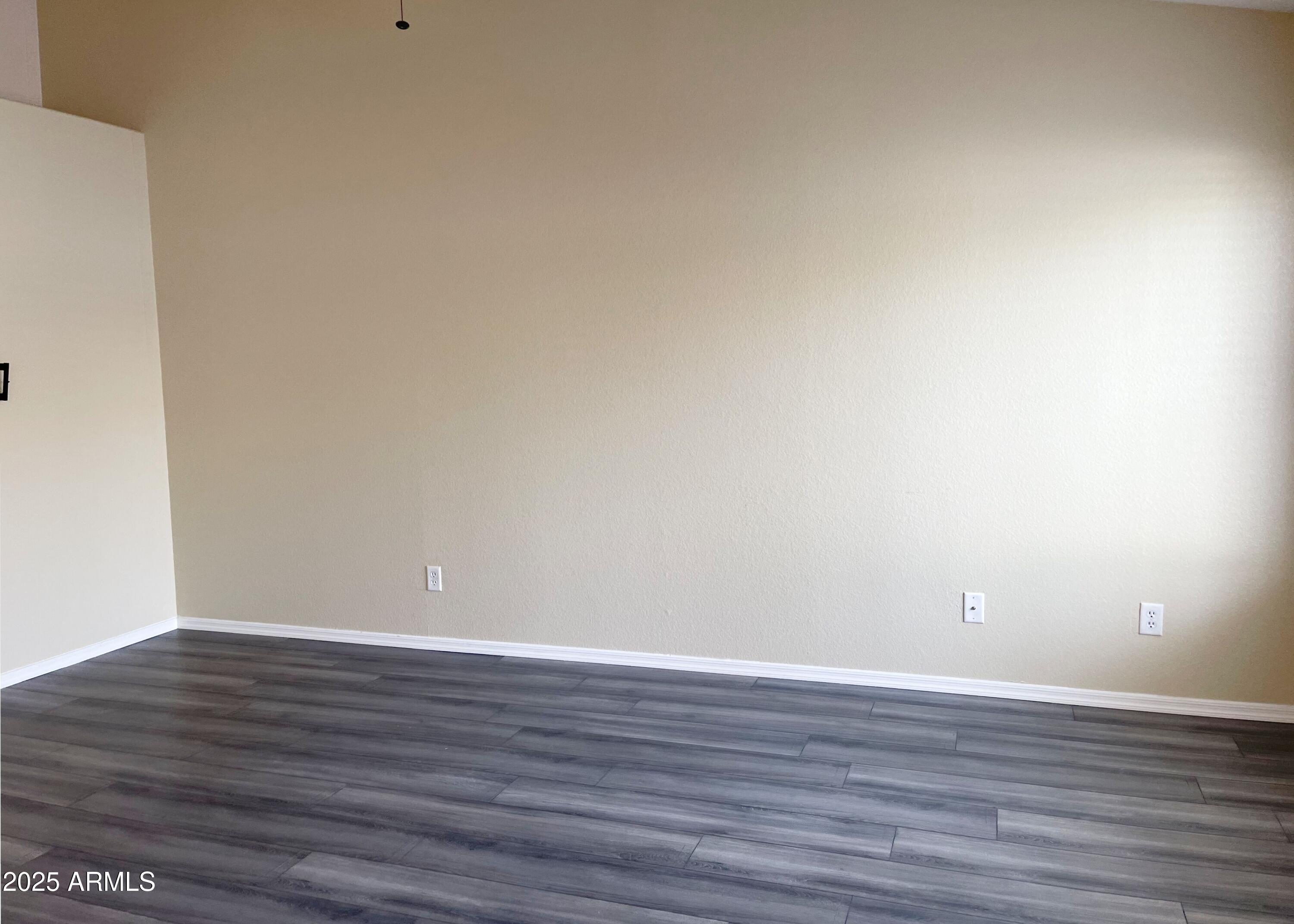 6926 W Via Del Sol Drive