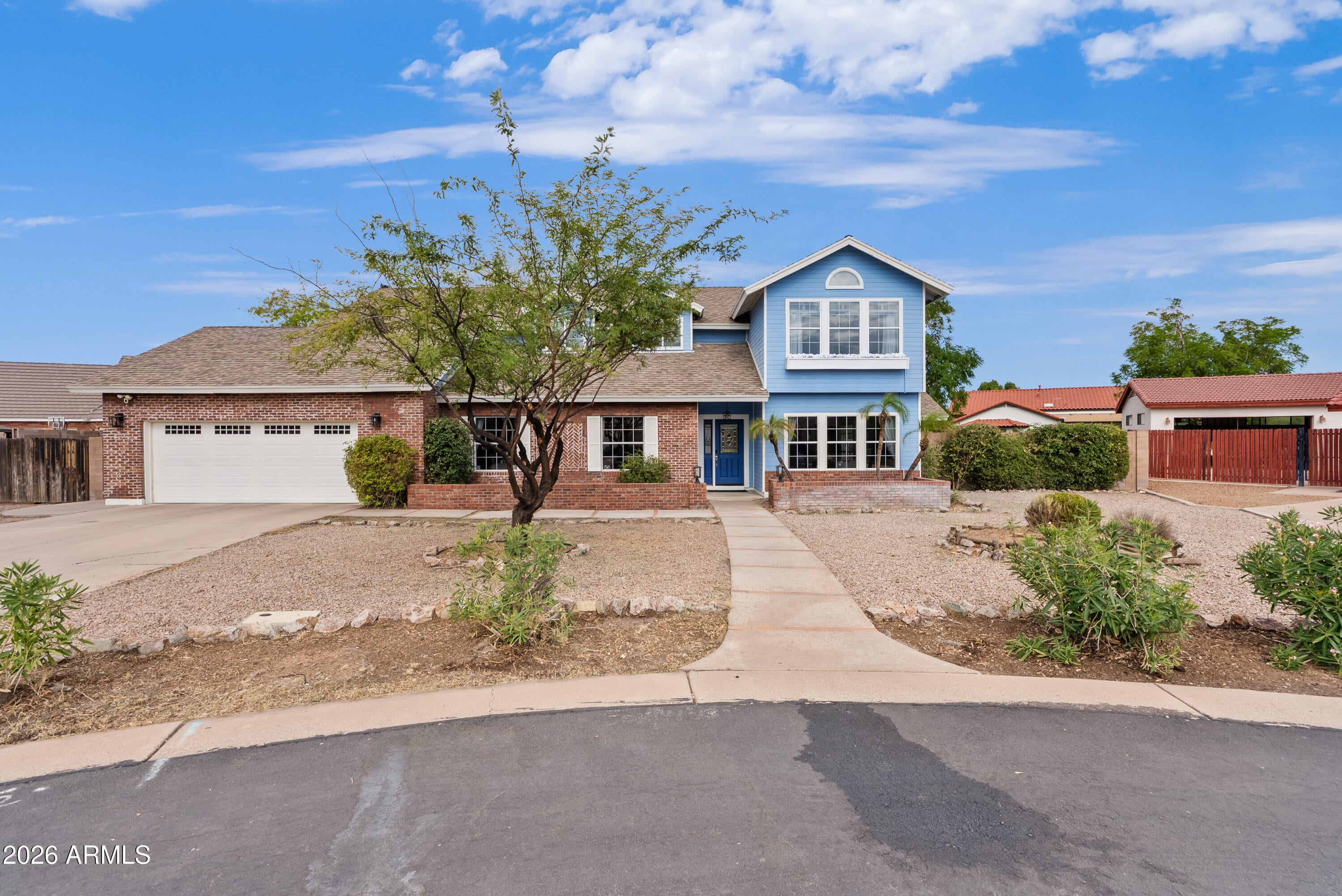 936 S LINDA Circle