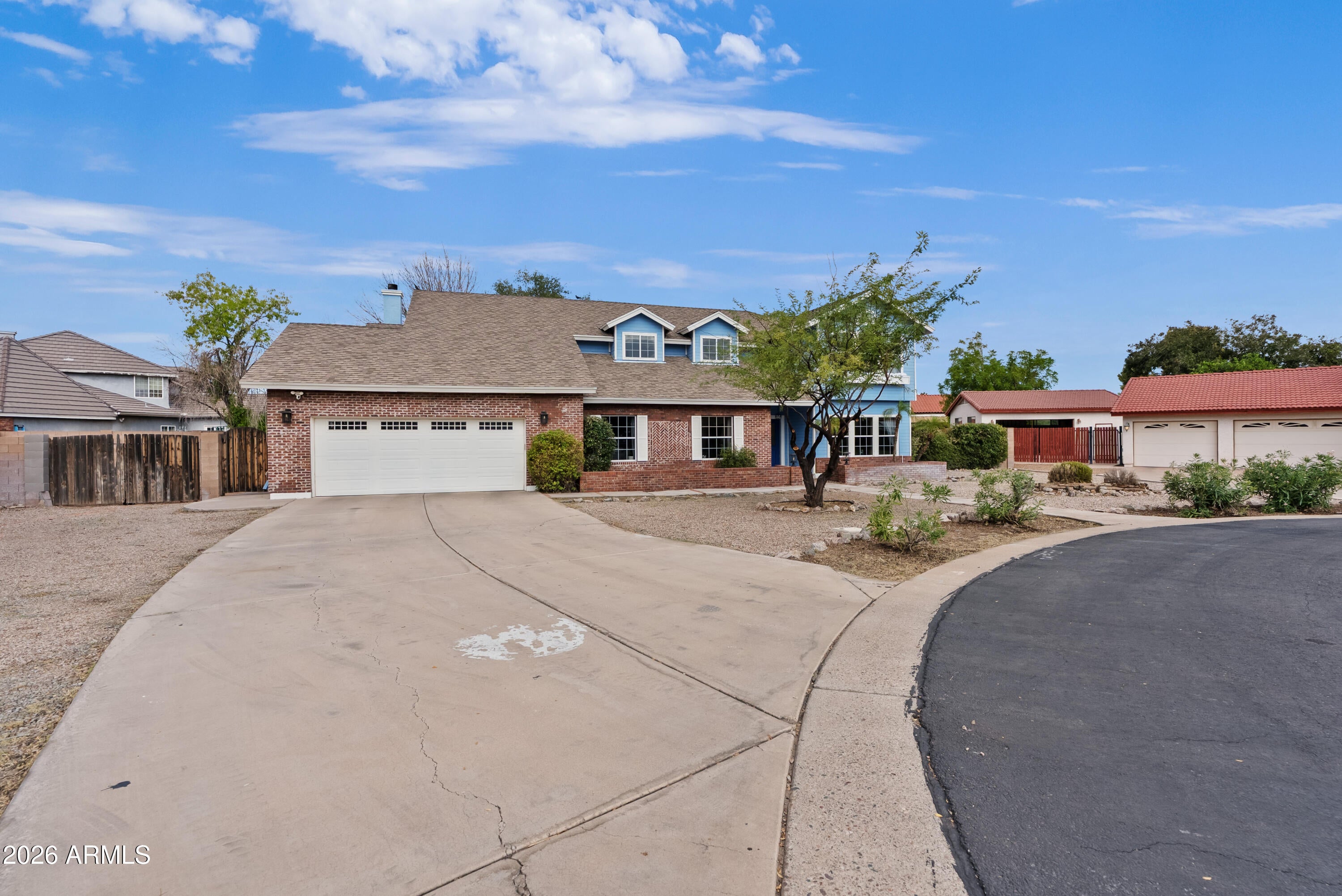 936 S LINDA Circle