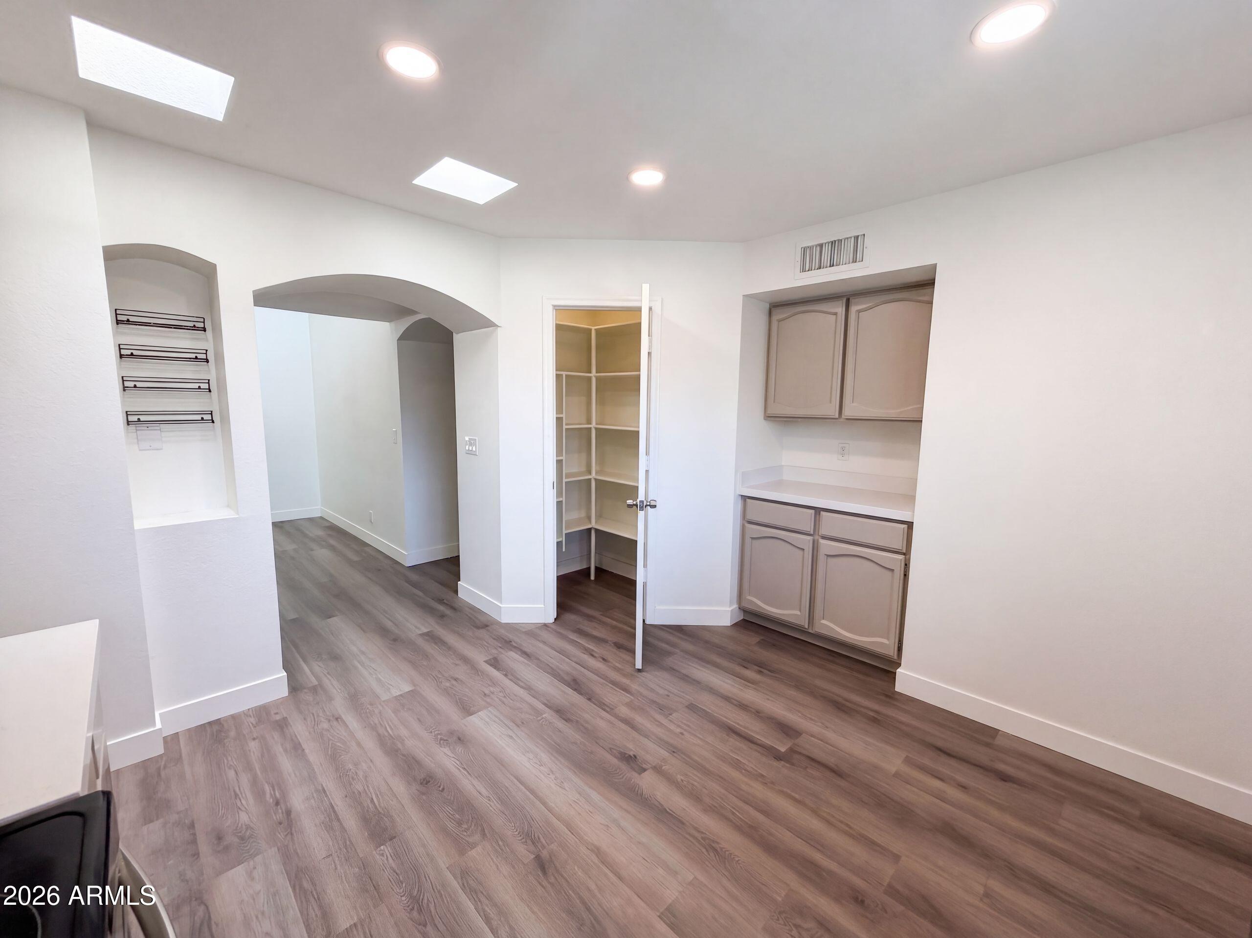 200 E BARBARITA Avenue