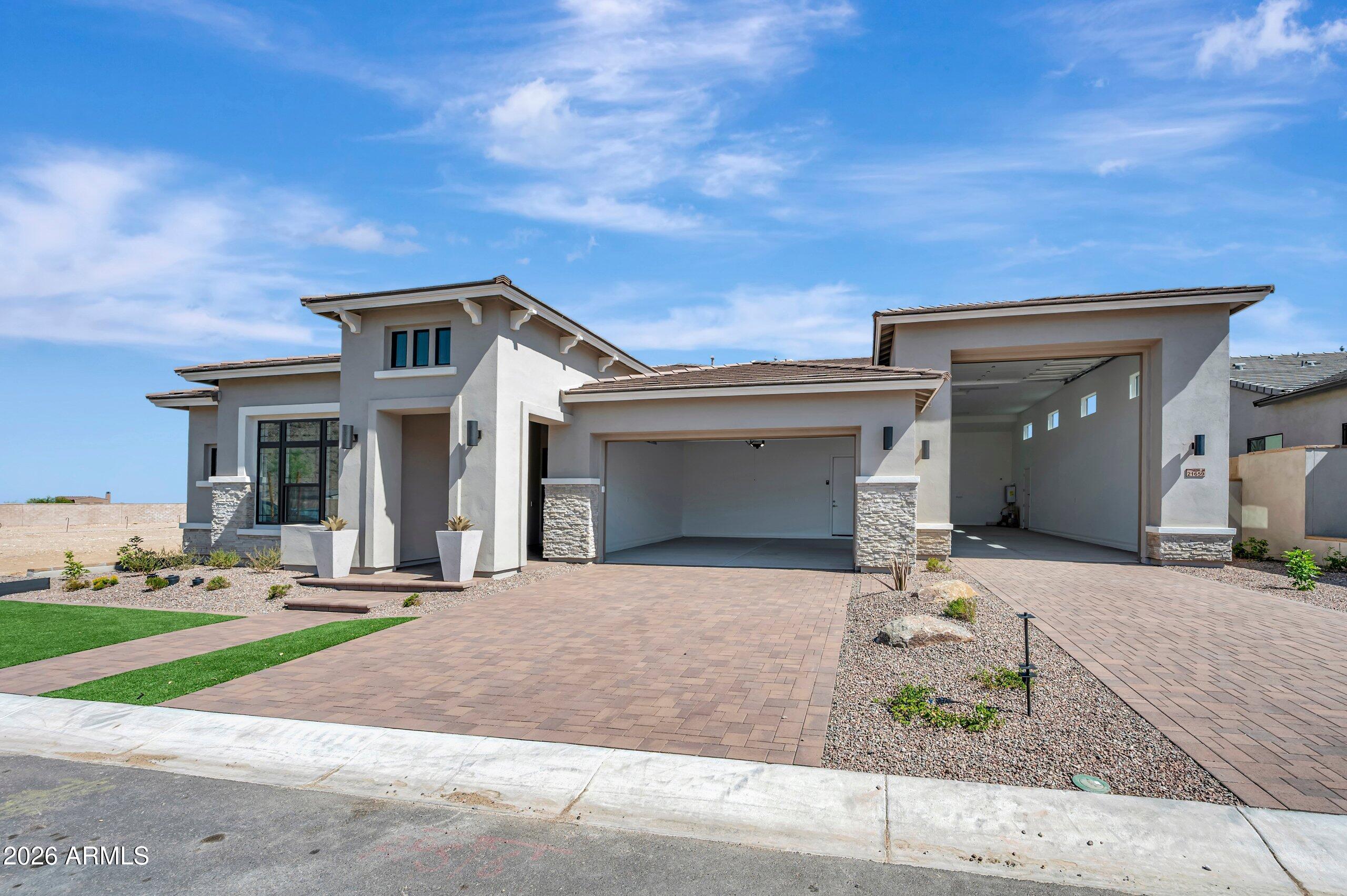21659 W ALTA HACIENDA Drive