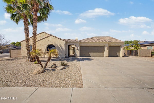 6840 W FREMONT RD, LAVEEN, AZ 85339 - Image 1945f59bfccdb074d4da83d2f2df908c/1443526172