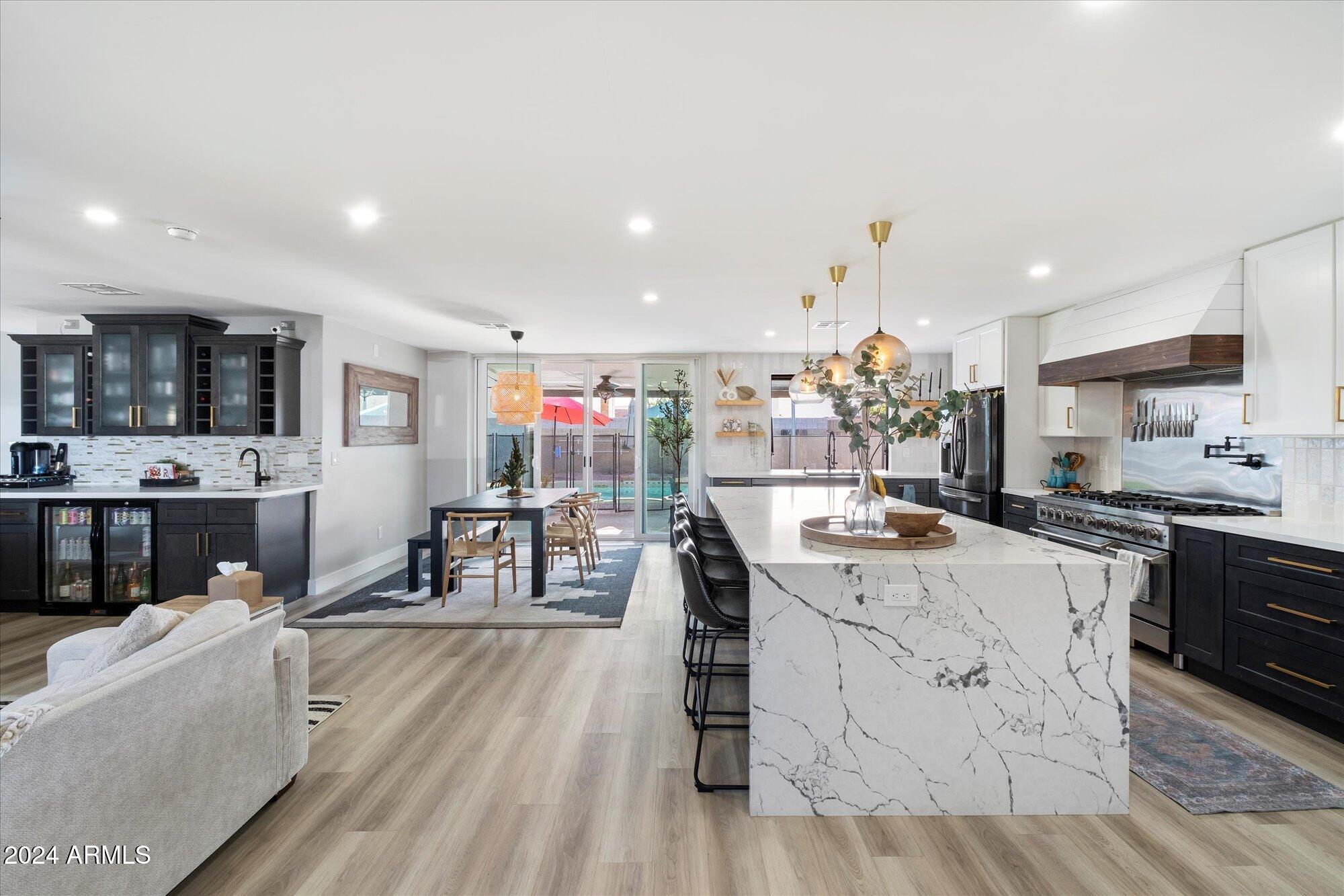 4015 E CATALINA Drive