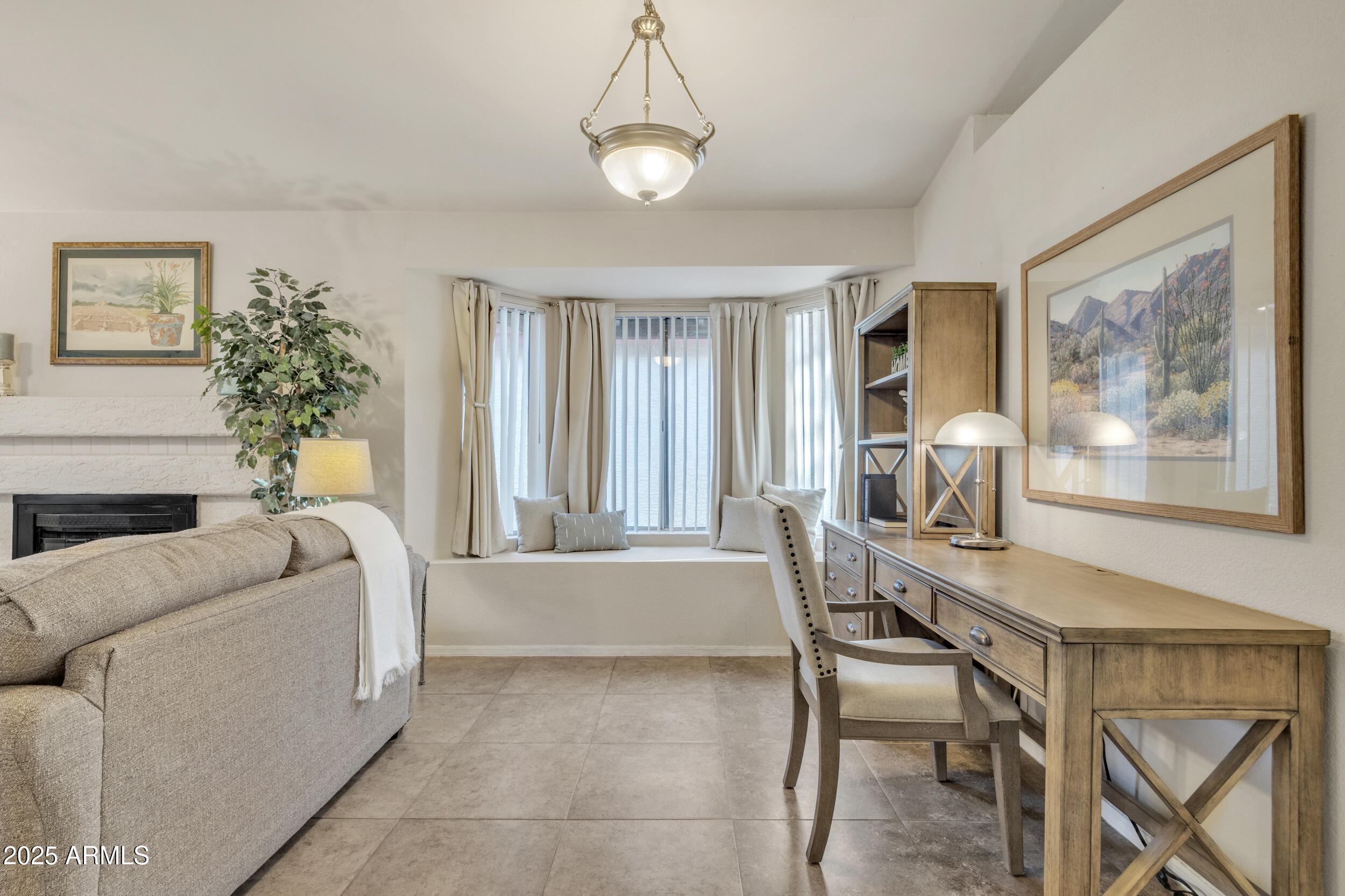 1120 N VAL VISTA Drive 10