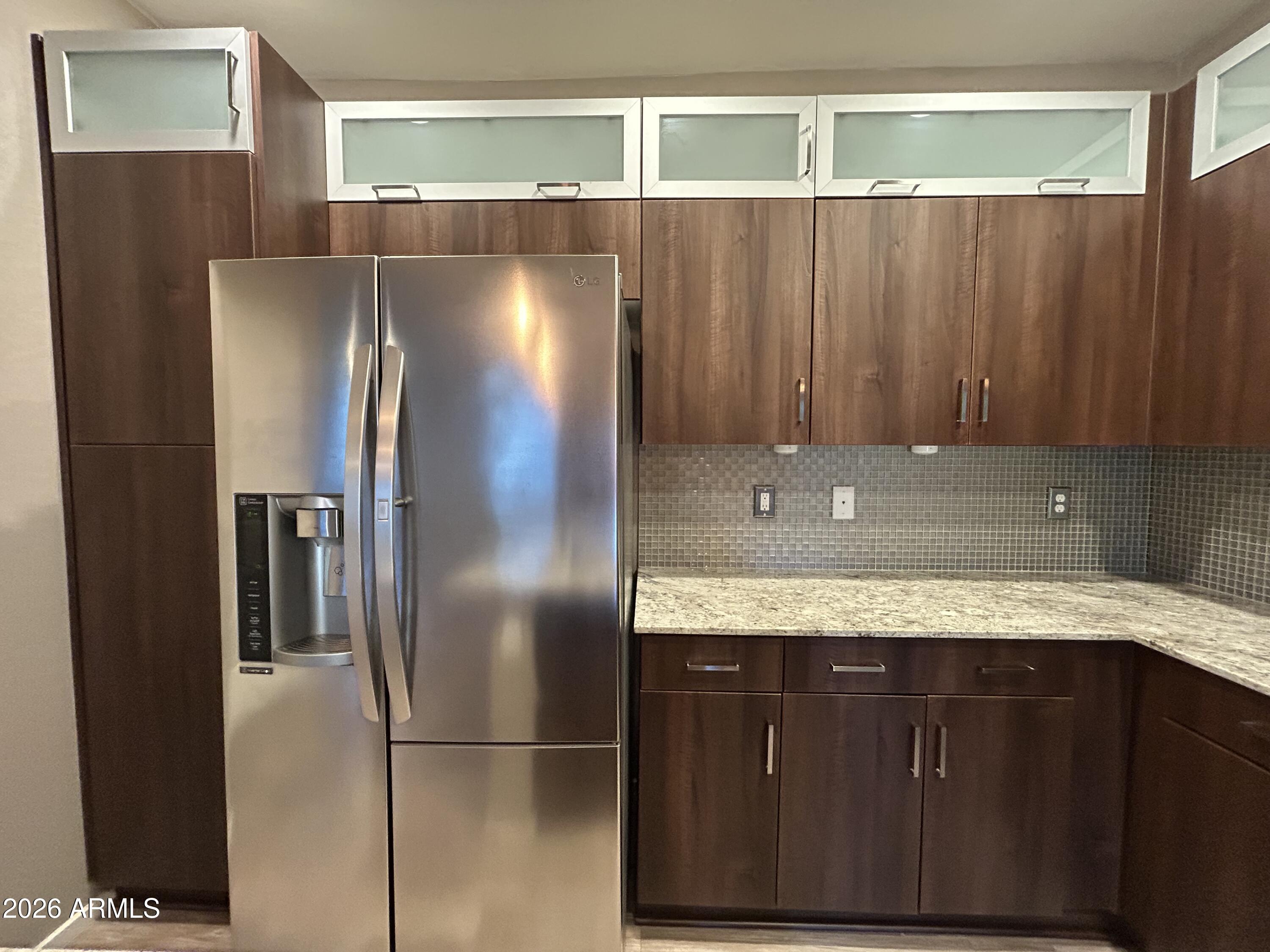 2329 E HIDALGO Avenue