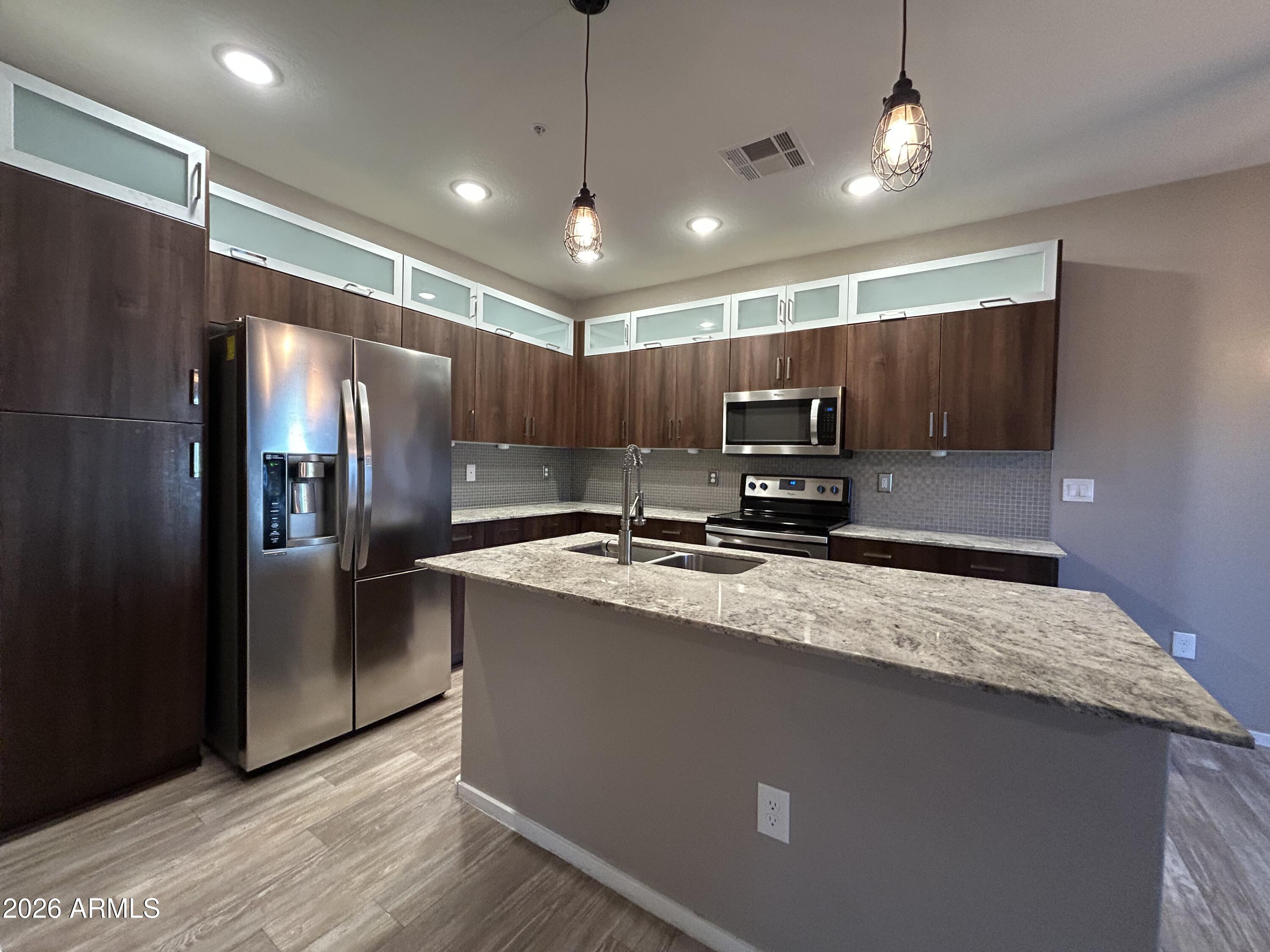 2329 E HIDALGO Avenue