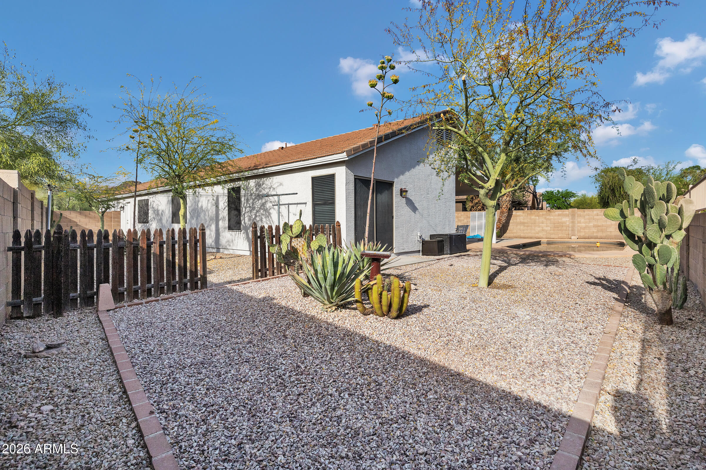 FOOTHILLS AT GOLD CANYON RANCH - Residential