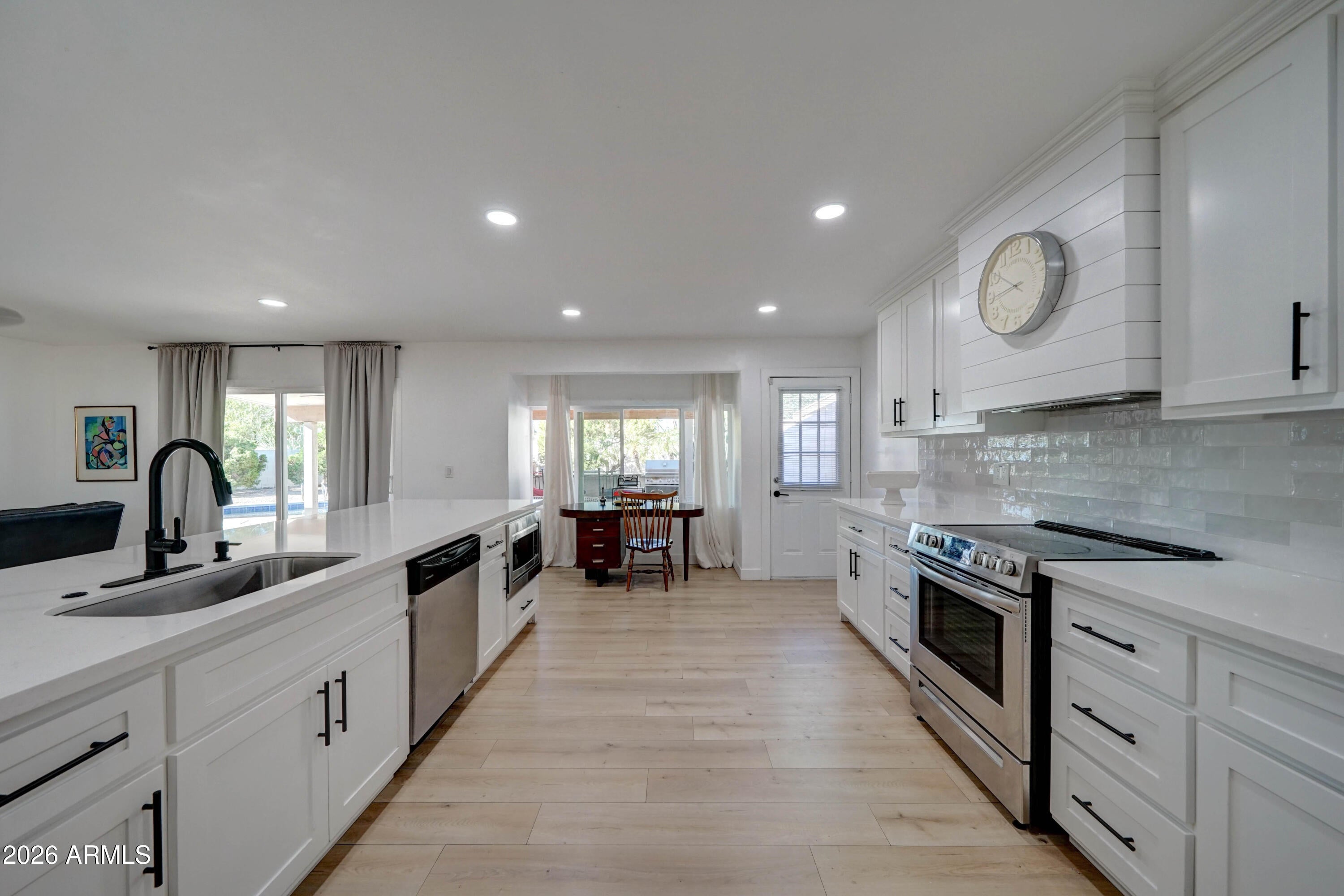 7611 E BONITA Drive