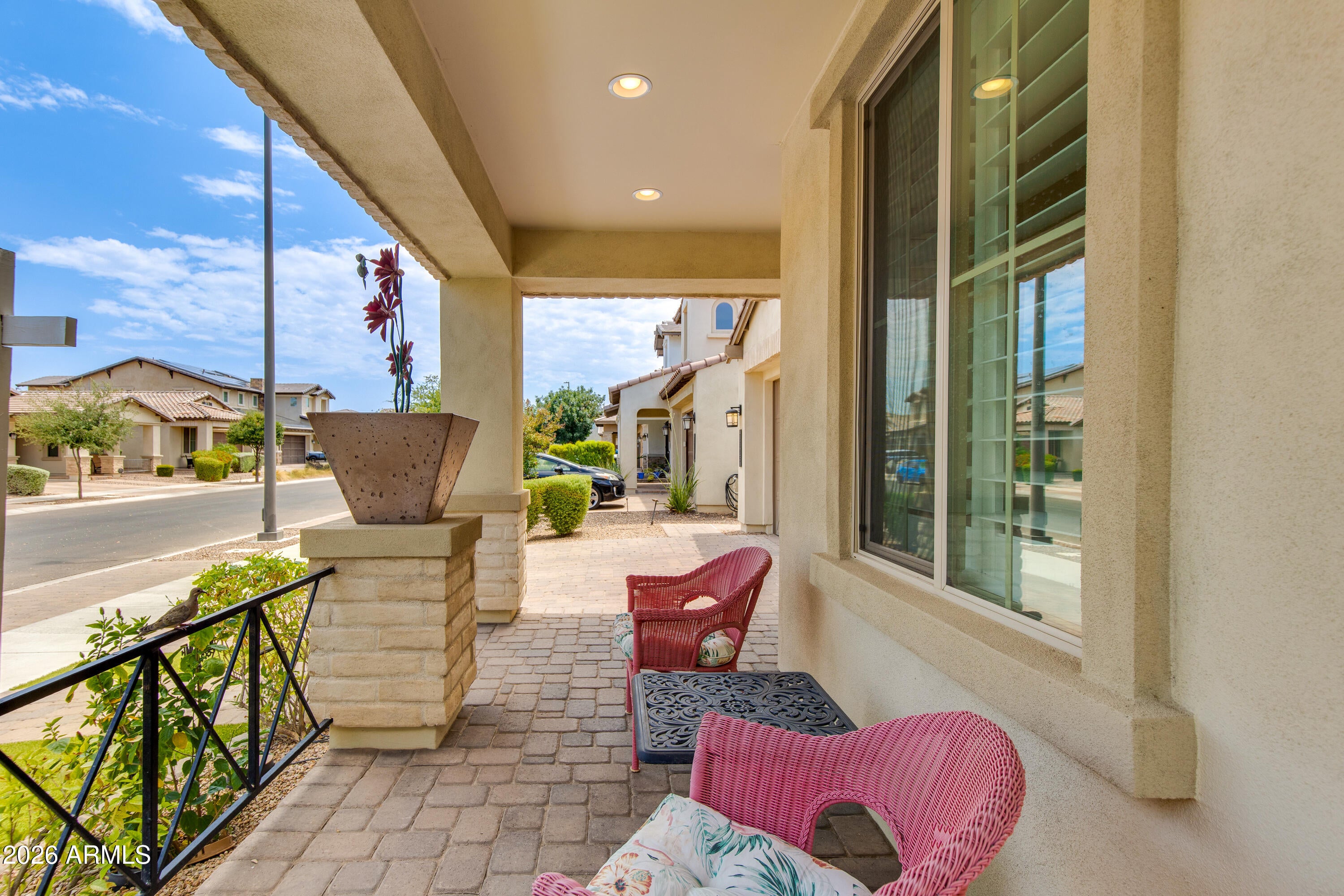 3865 E LOMA VISTA Street