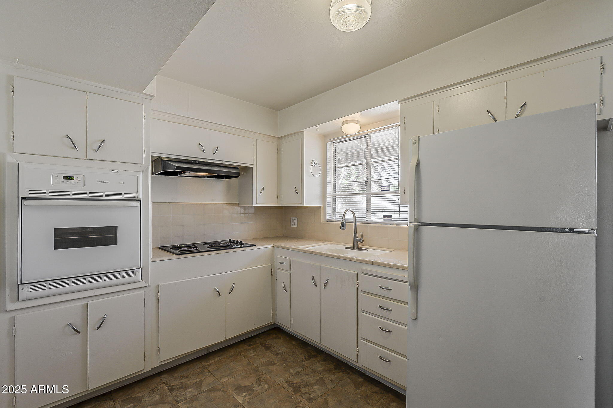 6225 N 10TH Place