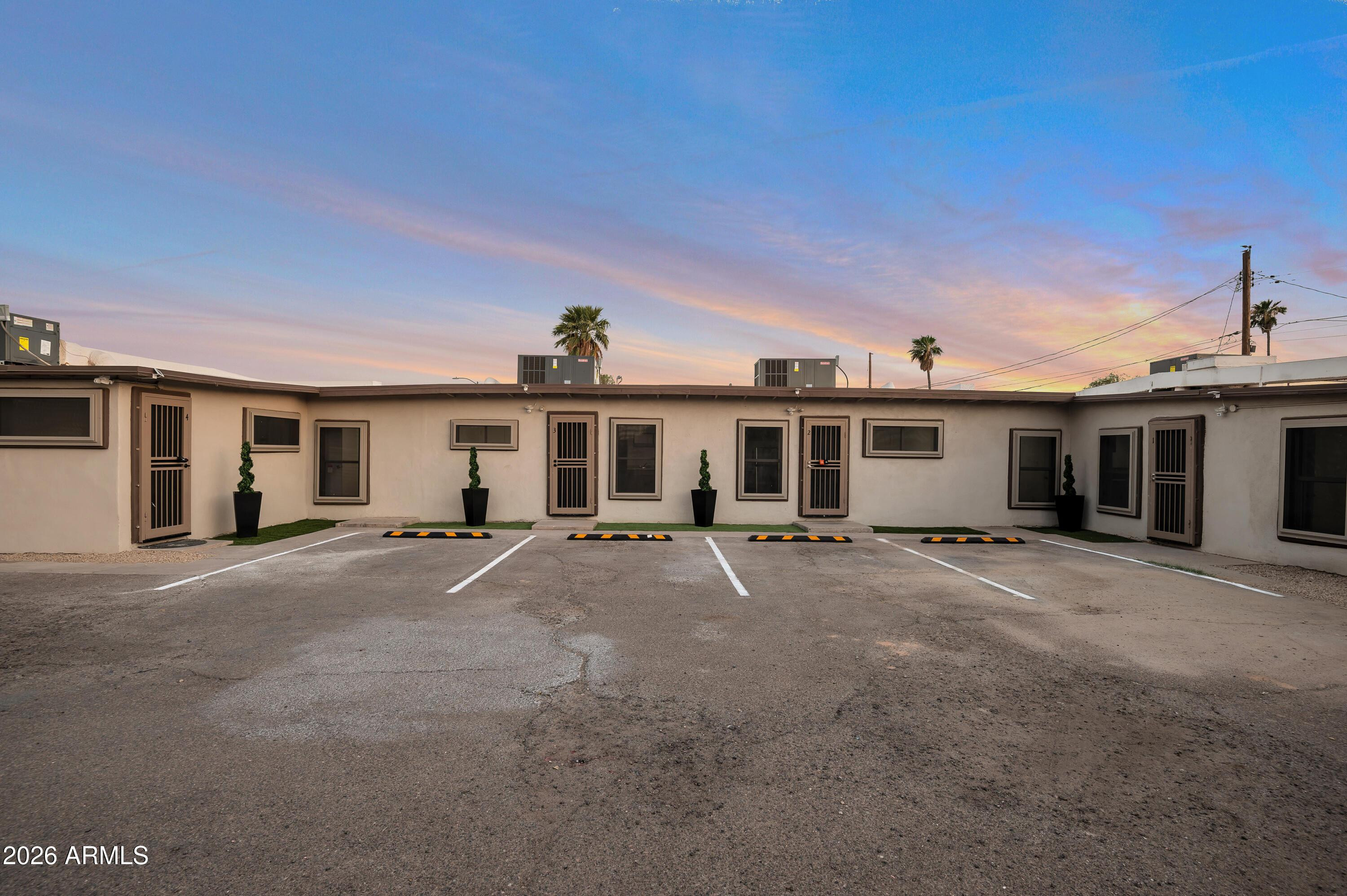 1108 S 33rd Avenue Apt 2
