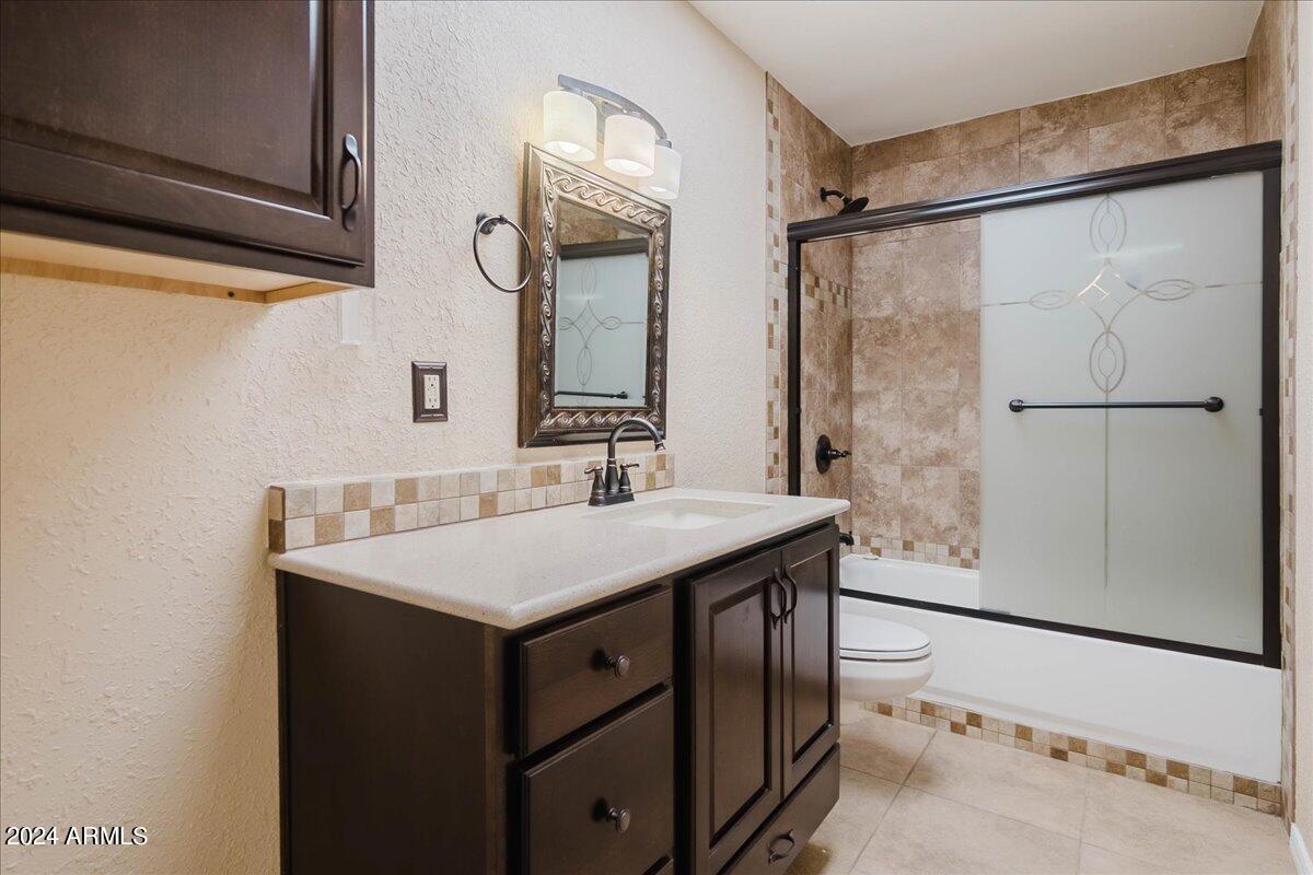 WHISPERING HILLS - Residential