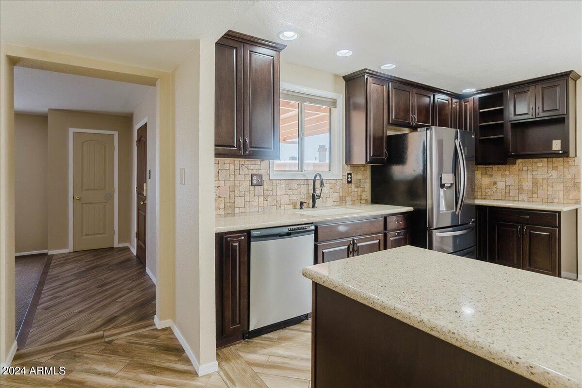 WHISPERING HILLS - Residential