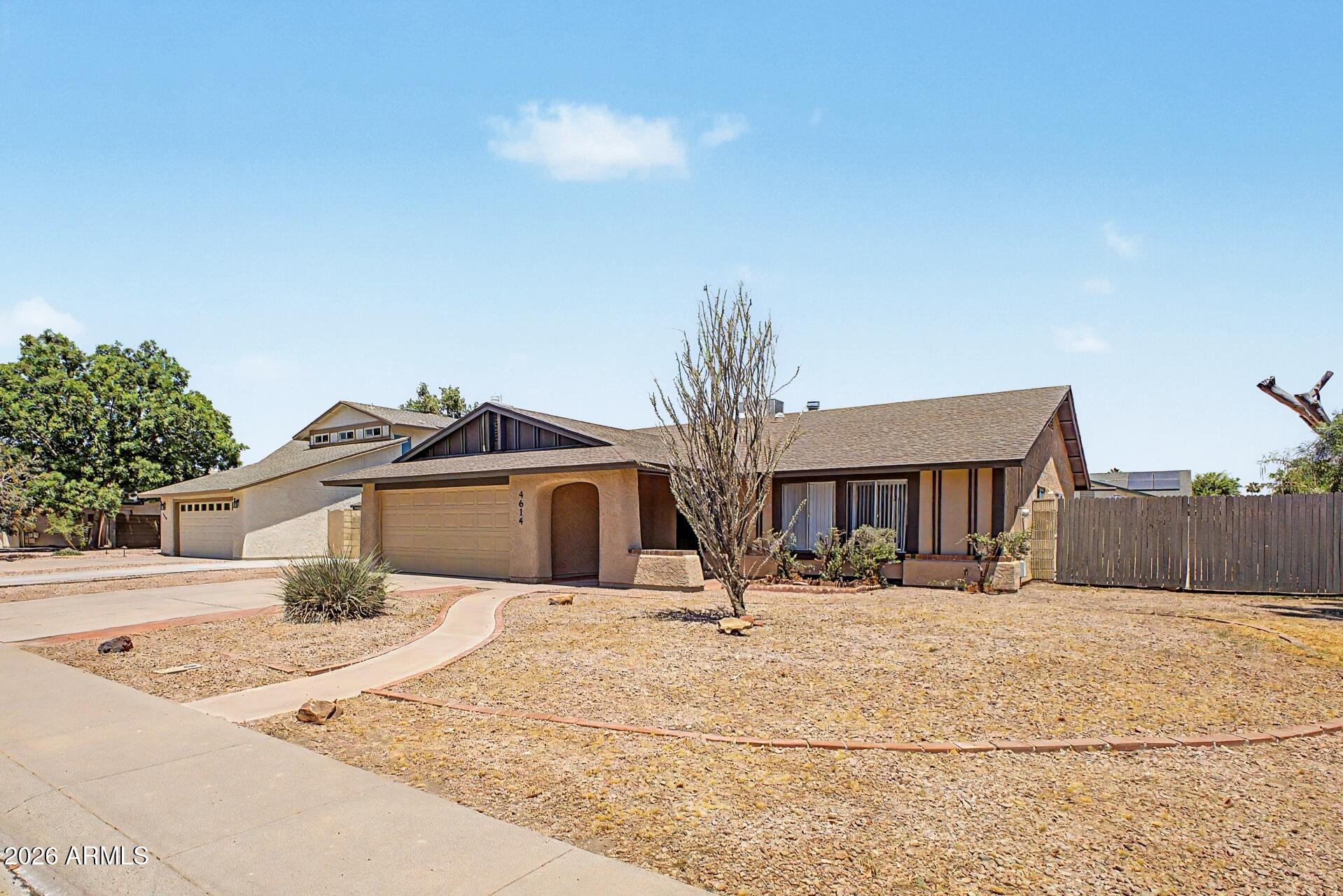 4614 W COMMONWEALTH Place