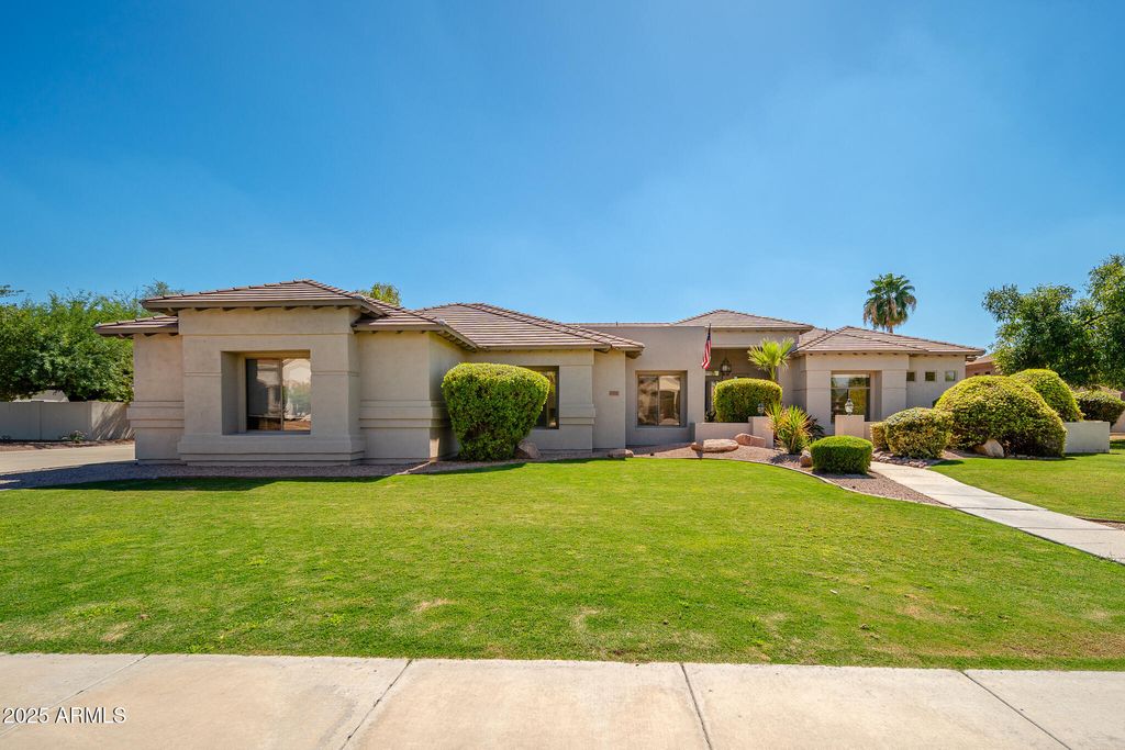 Photo of 6439 W Willow Avenue, Glendale, AZ 85304 (MLS # 6931442)
