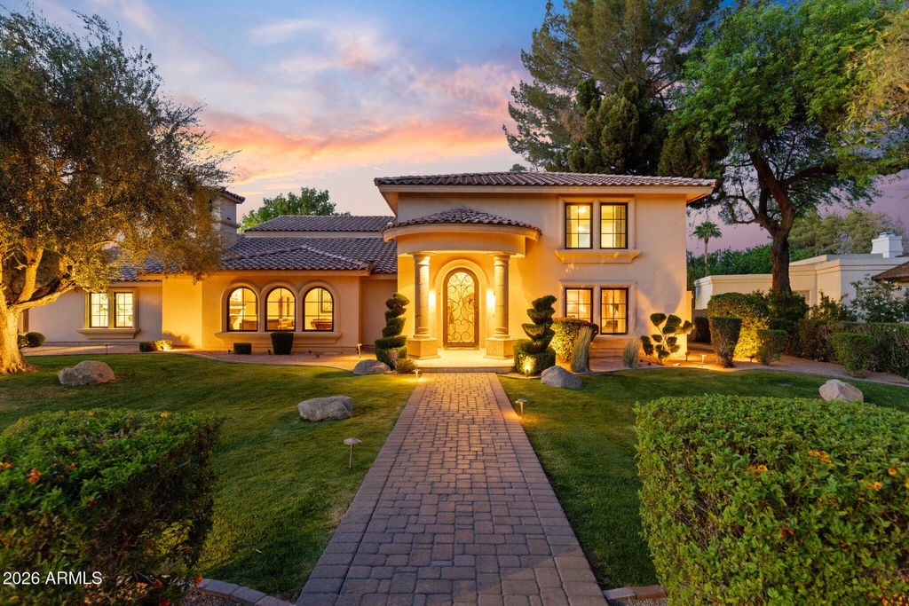 Photo of 2106 E La Vieve Lane, Tempe, AZ 85284 (MLS # 6990420)