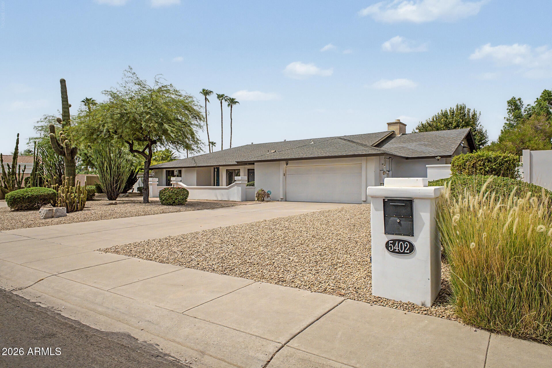 5402 E LAUREL Lane