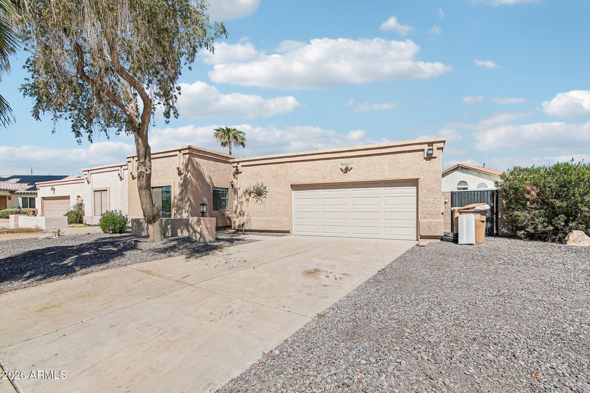 11226 W TOWNLEY Avenue