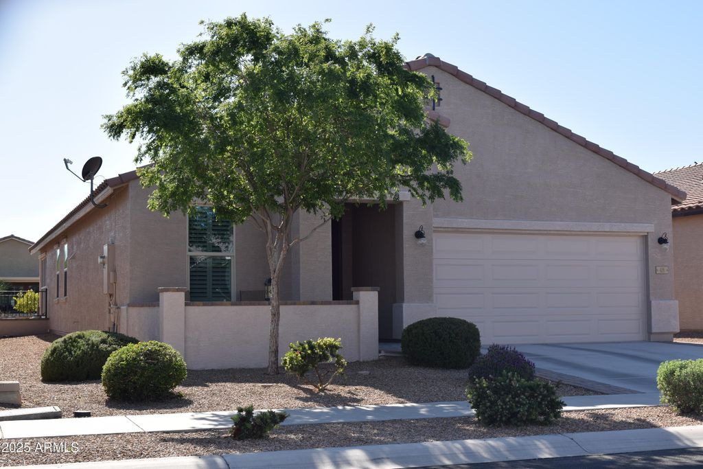 Photo of 429 N San Ricardo Trail N, Casa Grande, AZ 85194 (MLS # 6843331)