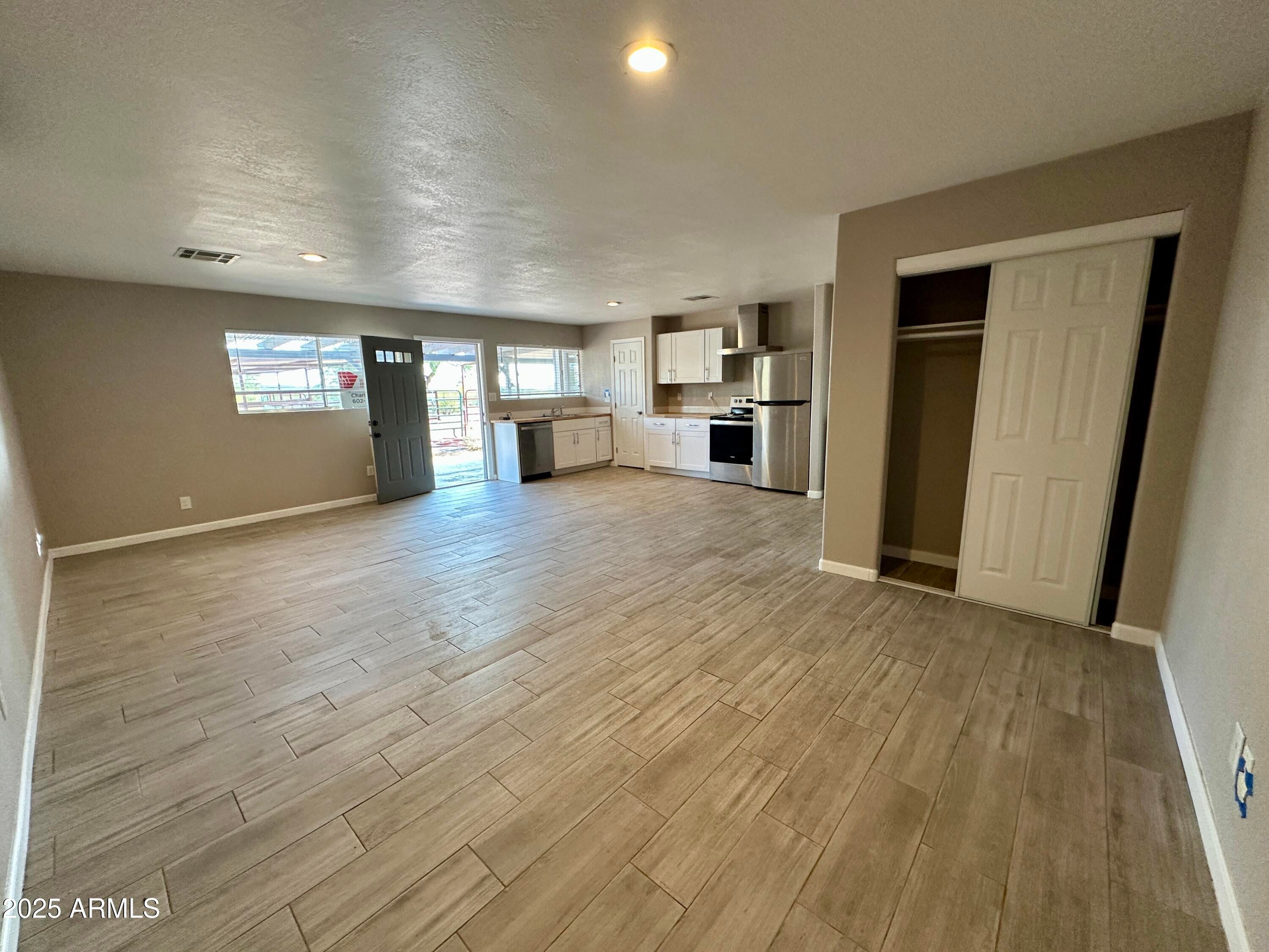 35211 N 49TH - Guest house Street Guest H