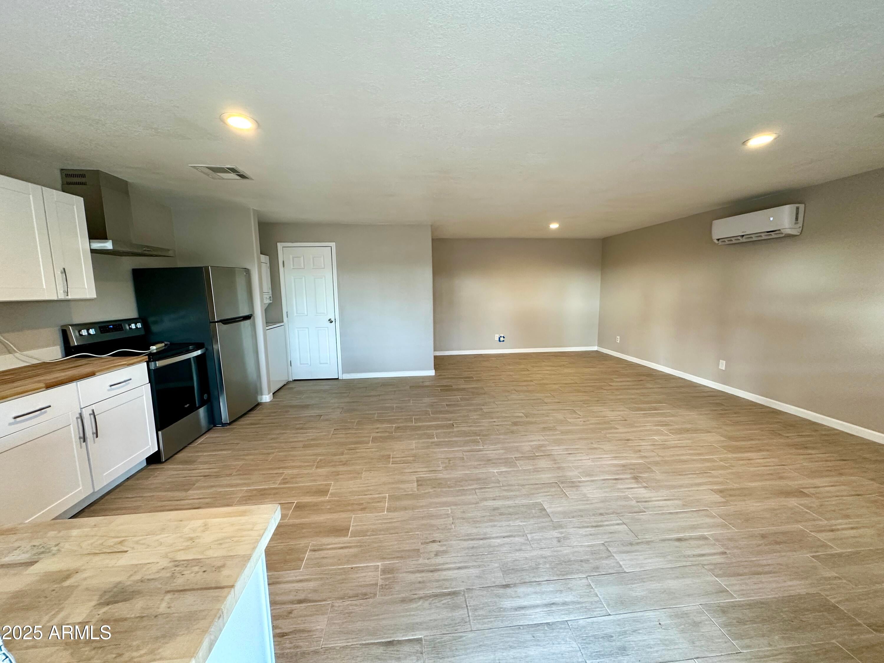 35211 N 49TH - Guest house Street Guest H
