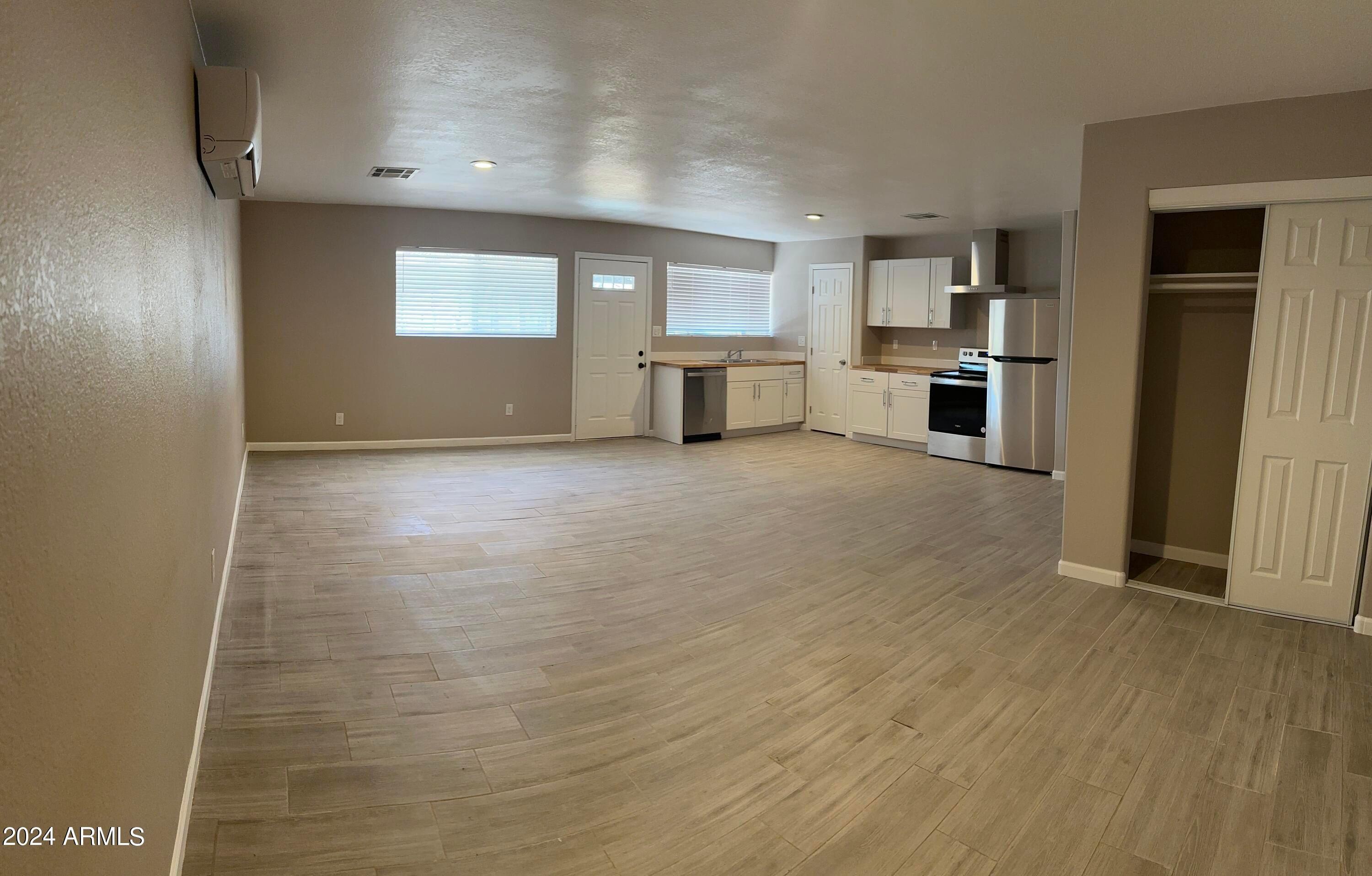 35211 N 49TH - Guest house Street Guest H